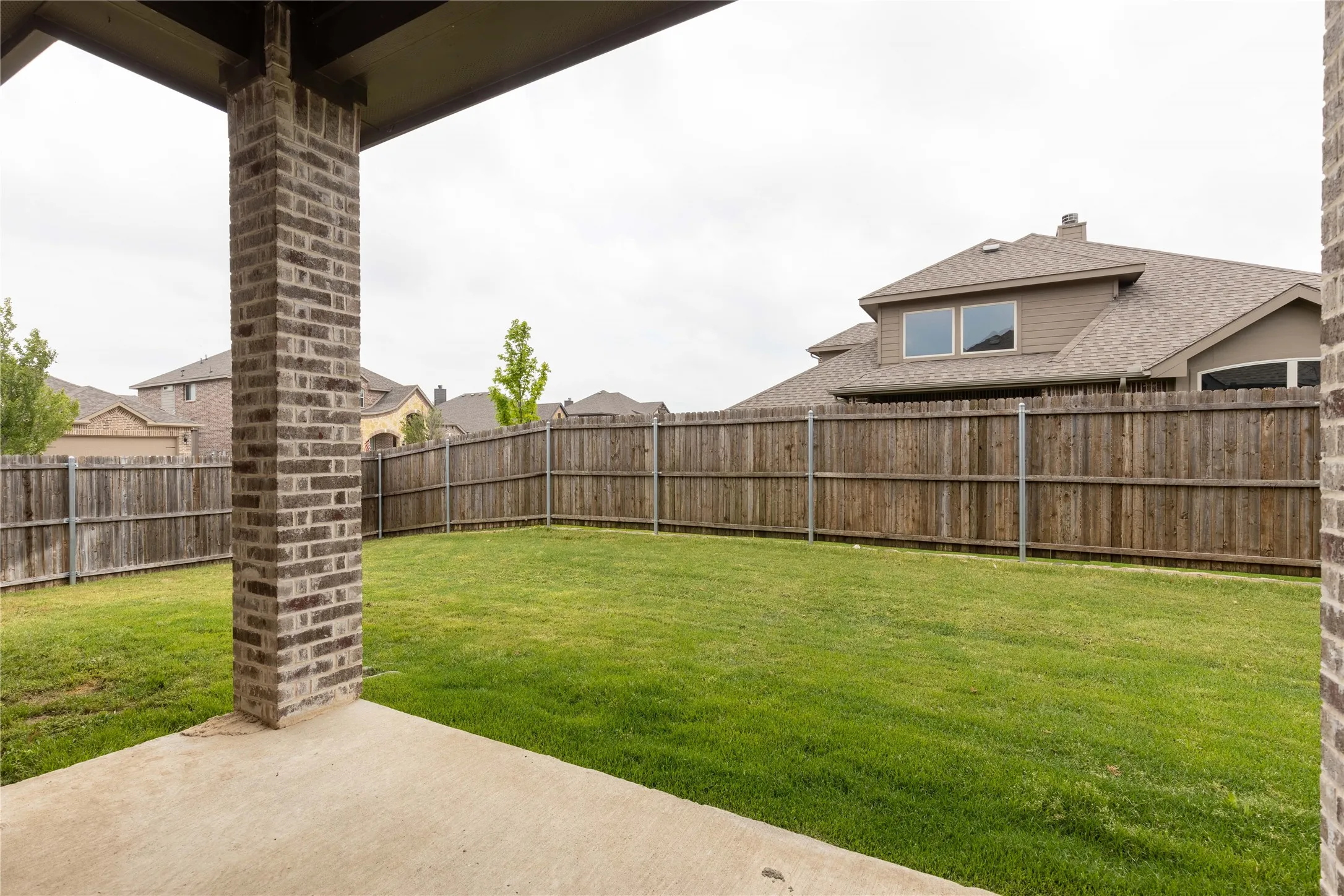 Single Family Residence For Rent in Collin County , 3312 Blue Jay Lane, Melissa, Texas 75454, 4 Bedroom, 4 Bathroom, 3 Garage spaces, 3,380 Sqft, built in 2016, mls#21380050, Real Estate Agent in Melissa, Homes For Rent in Collin county, Homes For Rent in Melissa, Realtor in Melissa Texas, Real Estate Brokerage Independent Realty Texas, Luminita Cordes Realtor