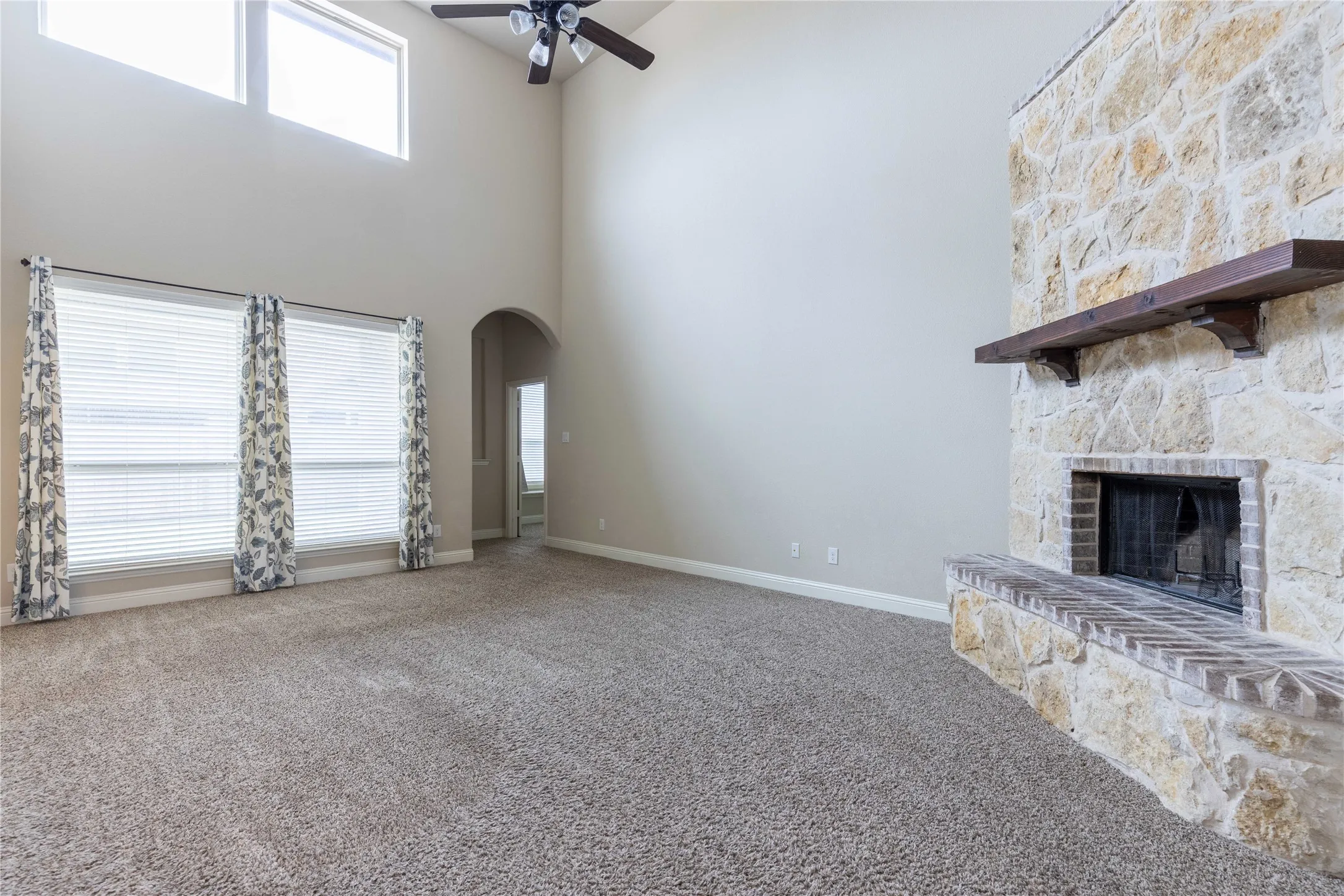 Single Family Residence For Rent in Collin County , 3312 Blue Jay Lane, Melissa, Texas 75454, 4 Bedroom, 4 Bathroom, 3 Garage spaces, 3,380 Sqft, built in 2016, mls#21380050, Real Estate Agent in Melissa, Homes For Rent in Collin county, Homes For Rent in Melissa, Realtor in Melissa Texas, Real Estate Brokerage Independent Realty Texas, Luminita Cordes Realtor