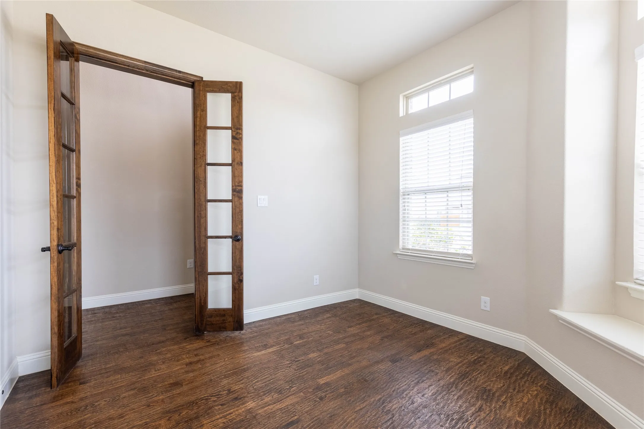 Single Family Residence For Rent in Collin County , 3312 Blue Jay Lane, Melissa, Texas 75454, 4 Bedroom, 4 Bathroom, 3 Garage spaces, 3,380 Sqft, built in 2016, mls#21380050, Real Estate Agent in Melissa, Homes For Rent in Collin county, Homes For Rent in Melissa, Realtor in Melissa Texas, Real Estate Brokerage Independent Realty Texas, Luminita Cordes Realtor