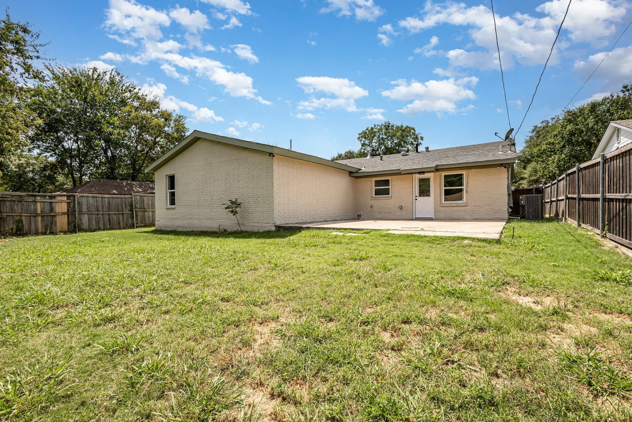 Single Family Residence For Rent in Dallas County , 13520 Glenside Drive, Farmers Branch, Texas 75234, 3 Bedroom, 2 Bathroom, 1 Garage spaces, 1,740 Sqft, built in 1956, mls#21380026, Real Estate Agent in Farmers Branch, Homes For Rent in Dallas county, Homes For Rent in Farmers Branch, Realtor in Farmers Branch Texas, Real Estate Brokerage Independent Realty Texas, Luminita Cordes Realtor