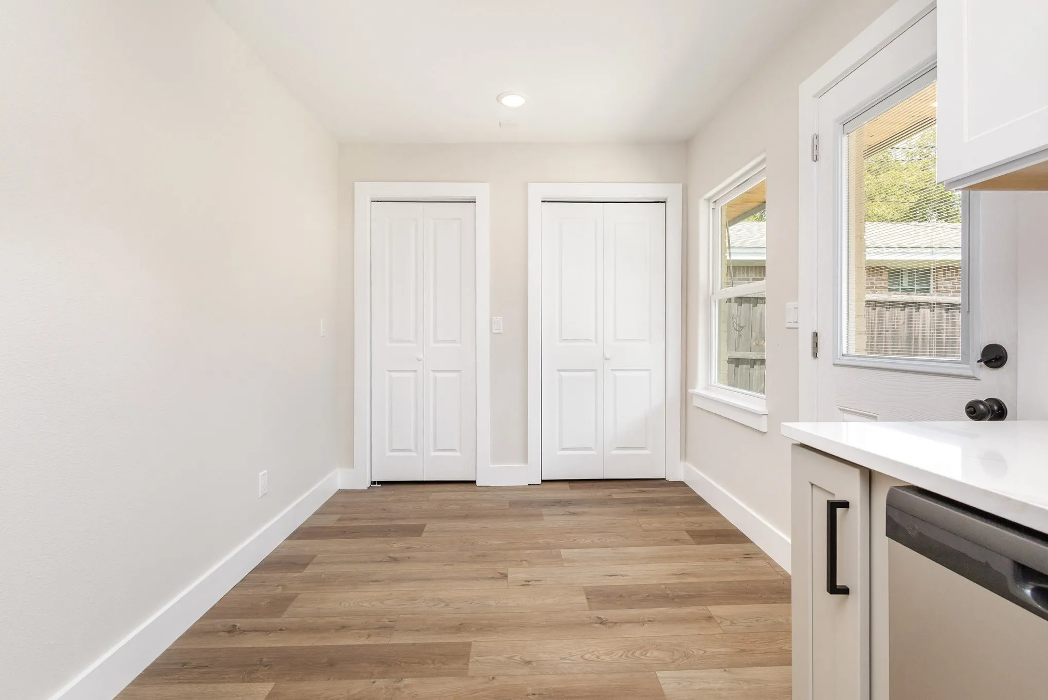 Single Family Residence For Rent in Dallas County , 13520 Glenside Drive, Farmers Branch, Texas 75234, 3 Bedroom, 2 Bathroom, 1 Garage spaces, 1,740 Sqft, built in 1956, mls#21380026, Real Estate Agent in Farmers Branch, Homes For Rent in Dallas county, Homes For Rent in Farmers Branch, Realtor in Farmers Branch Texas, Real Estate Brokerage Independent Realty Texas, Luminita Cordes Realtor