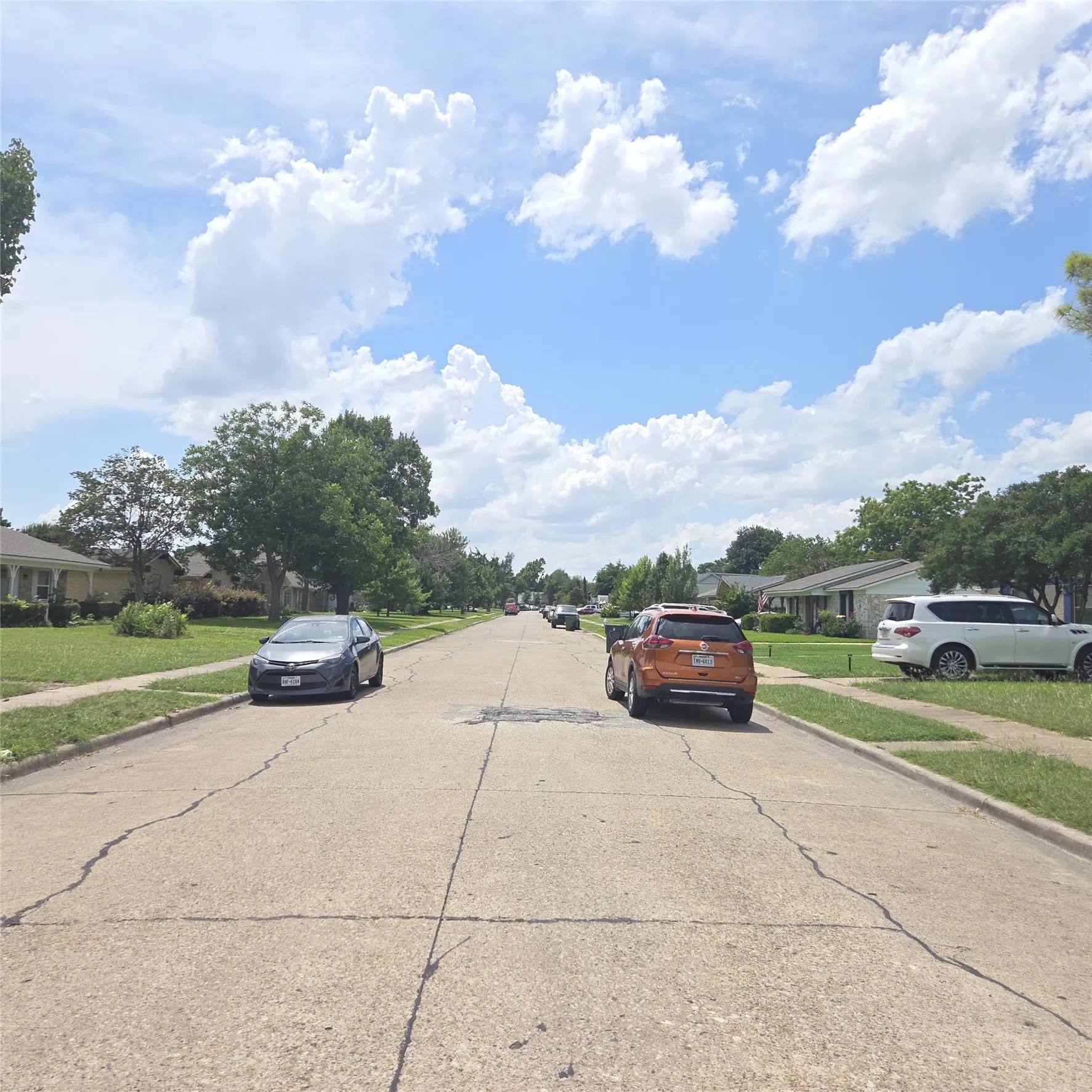 Single Family Residence For Sale in Dallas County , 4001 Burning Tree Lane, Garland, Texas 75042, 4 Bedroom, 2 Bathroom, 2 Garage spaces, 2,068 Sqft, built in 1967, mls#21380051, Real Estate Agent in Garland, Homes For Sale in Dallas county, Homes For Sale in Garland, Realtor in Garland Texas, Real Estate Brokerage Independent Realty Texas, Luminita Cordes Realtor