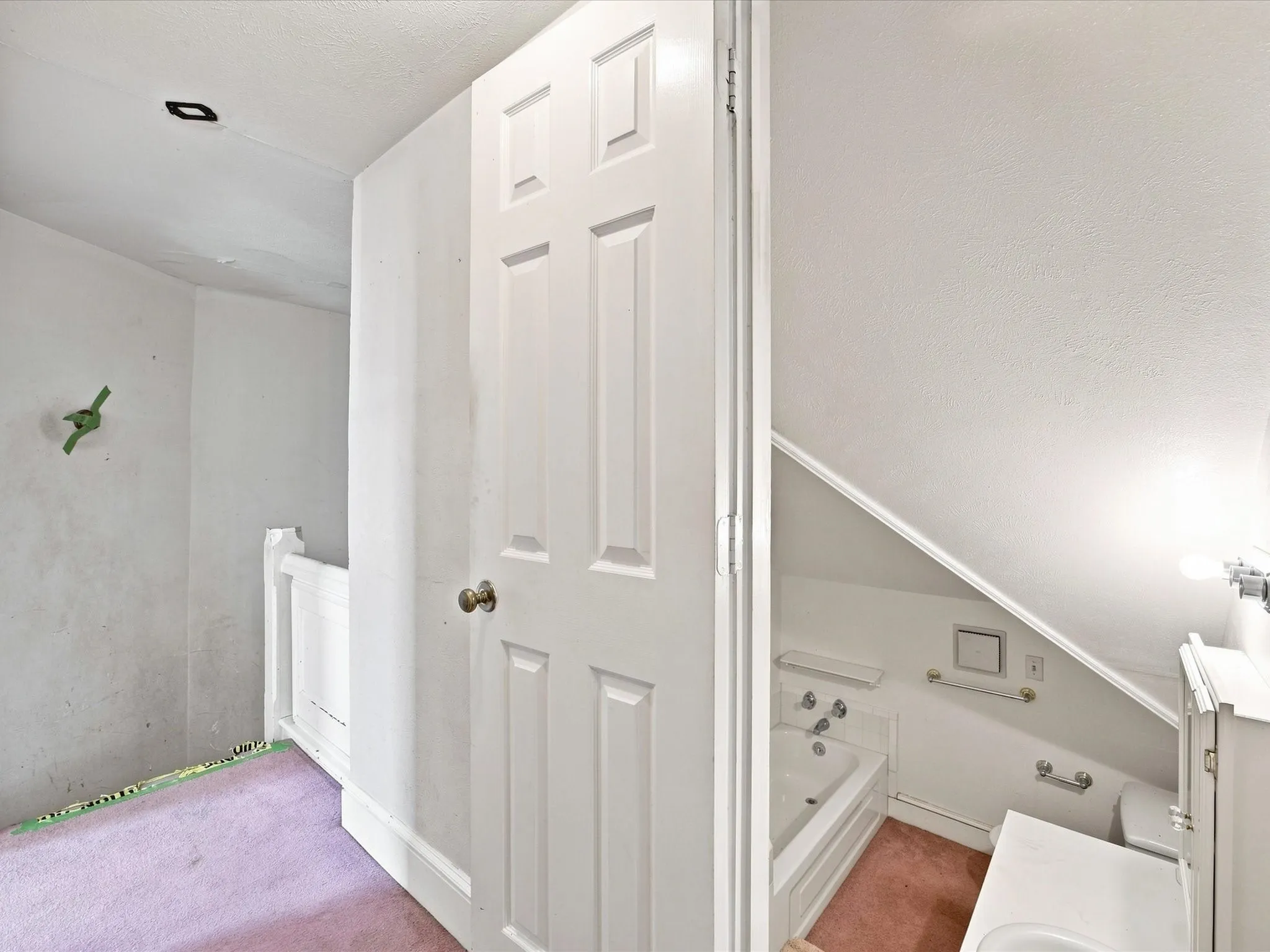 Single Family Residence For Sale in Ellis County , 504 W Knox Street, Ennis, Texas 75119, 3 Bedroom, 3 Bathroom, Garage spaces, 2,376 Sqft, built in 1910, mls#21378048, Real Estate Agent in Ennis, Homes For Sale in Ellis county, Homes For Sale in Ennis, Realtor in Ennis Texas, Real Estate Brokerage Independent Realty Texas, Luminita Cordes Realtor