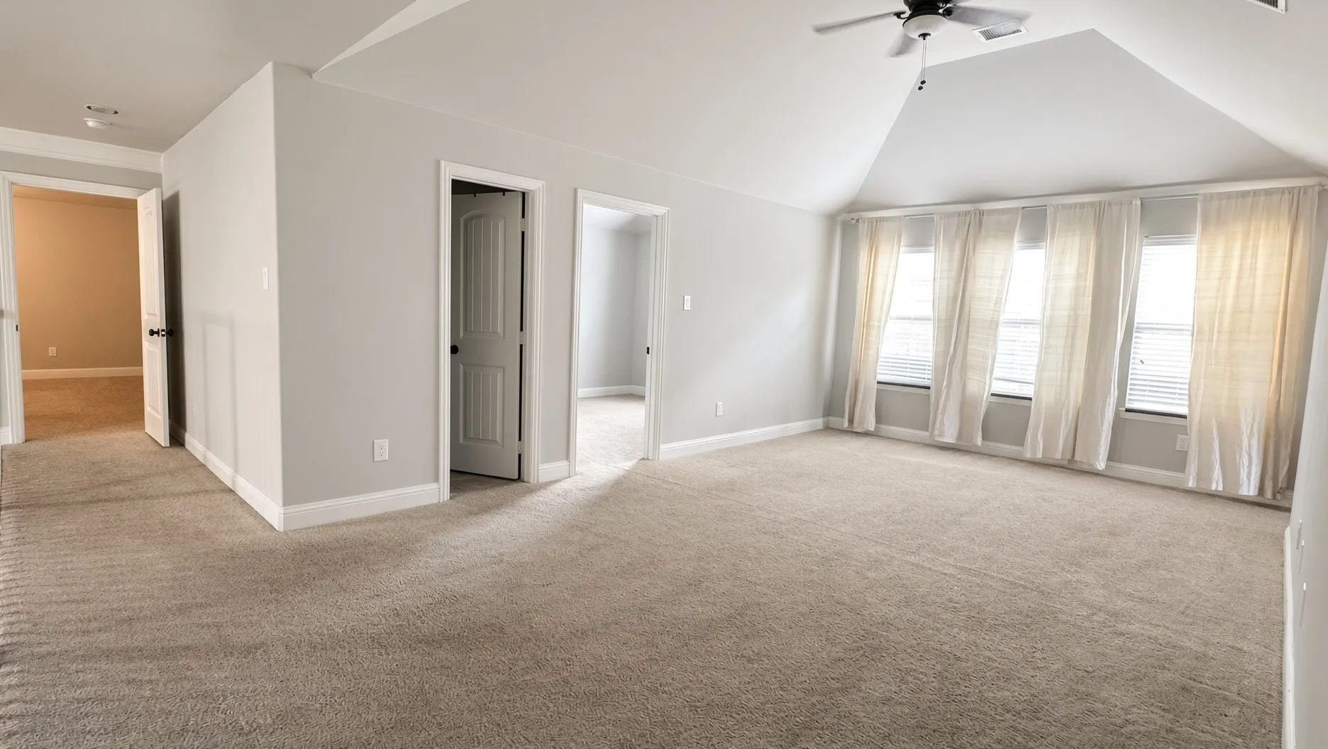 Single Family Residence For Rent in Collin County , 5912 Adair Lane 1, Mc Kinney, Texas 75070, 5 Bedroom, 4 Bathroom, 2 Garage spaces, 3,313 Sqft, built in 2017, mls#21378016, Real Estate Agent in Mc Kinney, Homes For Rent in Collin county, Homes For Rent in Mc Kinney, Realtor in Mc Kinney Texas, Real Estate Brokerage Independent Realty Texas, Luminita Cordes Realtor