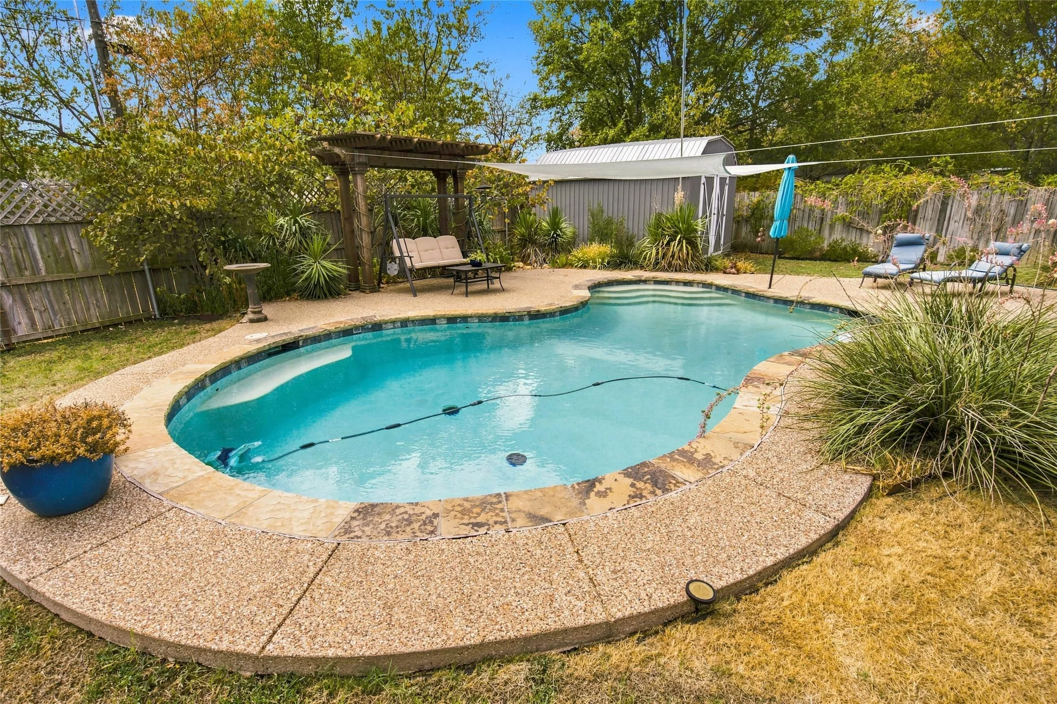 Single Family Residence For Sale in Denton County , 628 Apollo Drive, Denton, Texas 76209, 3 Bedroom, 2 Bathroom, 2 Garage spaces, 1,154 Sqft, built in 1965, mls#21380057, Real Estate Agent in Denton, Homes For Sale in Denton county, Homes For Sale in Denton, Realtor in Denton Texas, Real Estate Brokerage Independent Realty Texas, Luminita Cordes Realtor