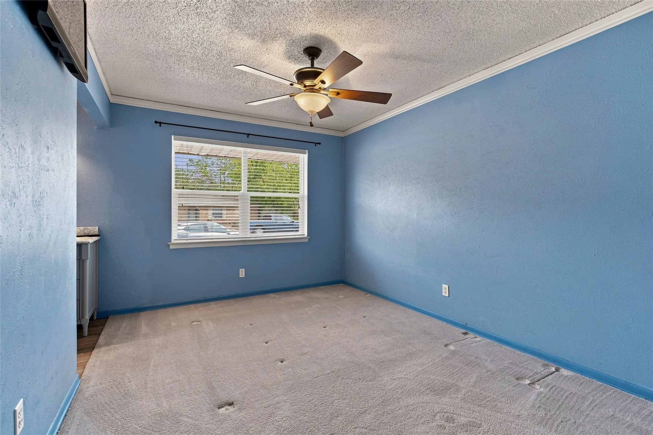 Single Family Residence For Sale in Denton County , 628 Apollo Drive, Denton, Texas 76209, 3 Bedroom, 2 Bathroom, 2 Garage spaces, 1,154 Sqft, built in 1965, mls#21380057, Real Estate Agent in Denton, Homes For Sale in Denton county, Homes For Sale in Denton, Realtor in Denton Texas, Real Estate Brokerage Independent Realty Texas, Luminita Cordes Realtor