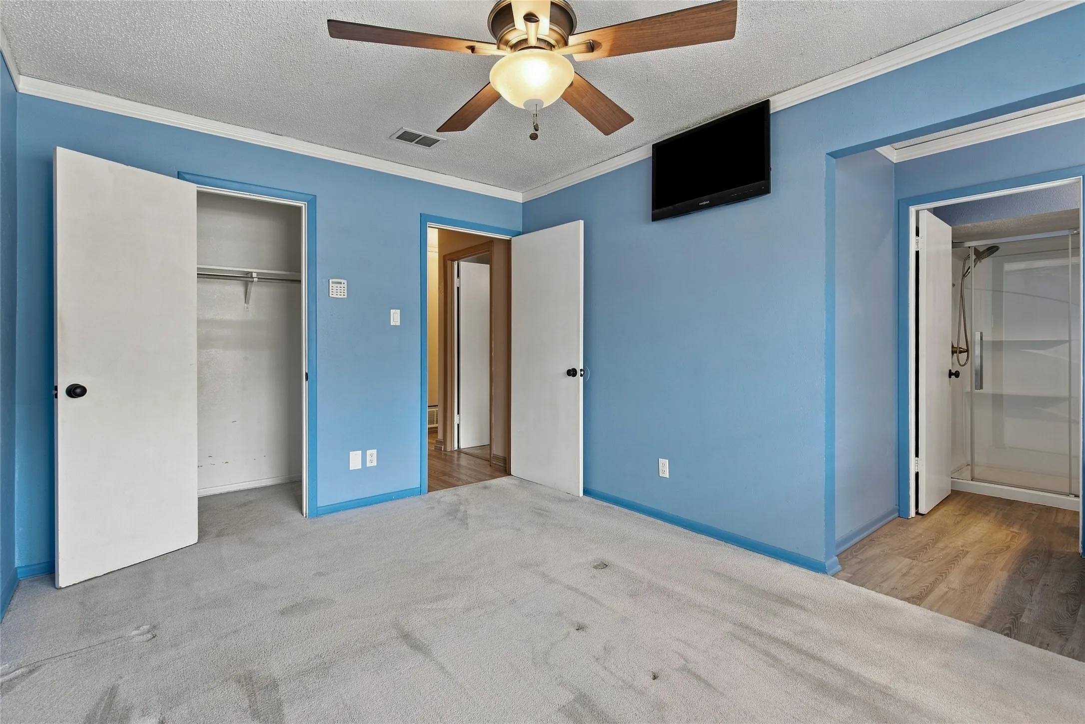 Single Family Residence For Sale in Denton County , 628 Apollo Drive, Denton, Texas 76209, 3 Bedroom, 2 Bathroom, 2 Garage spaces, 1,154 Sqft, built in 1965, mls#21380057, Real Estate Agent in Denton, Homes For Sale in Denton county, Homes For Sale in Denton, Realtor in Denton Texas, Real Estate Brokerage Independent Realty Texas, Luminita Cordes Realtor