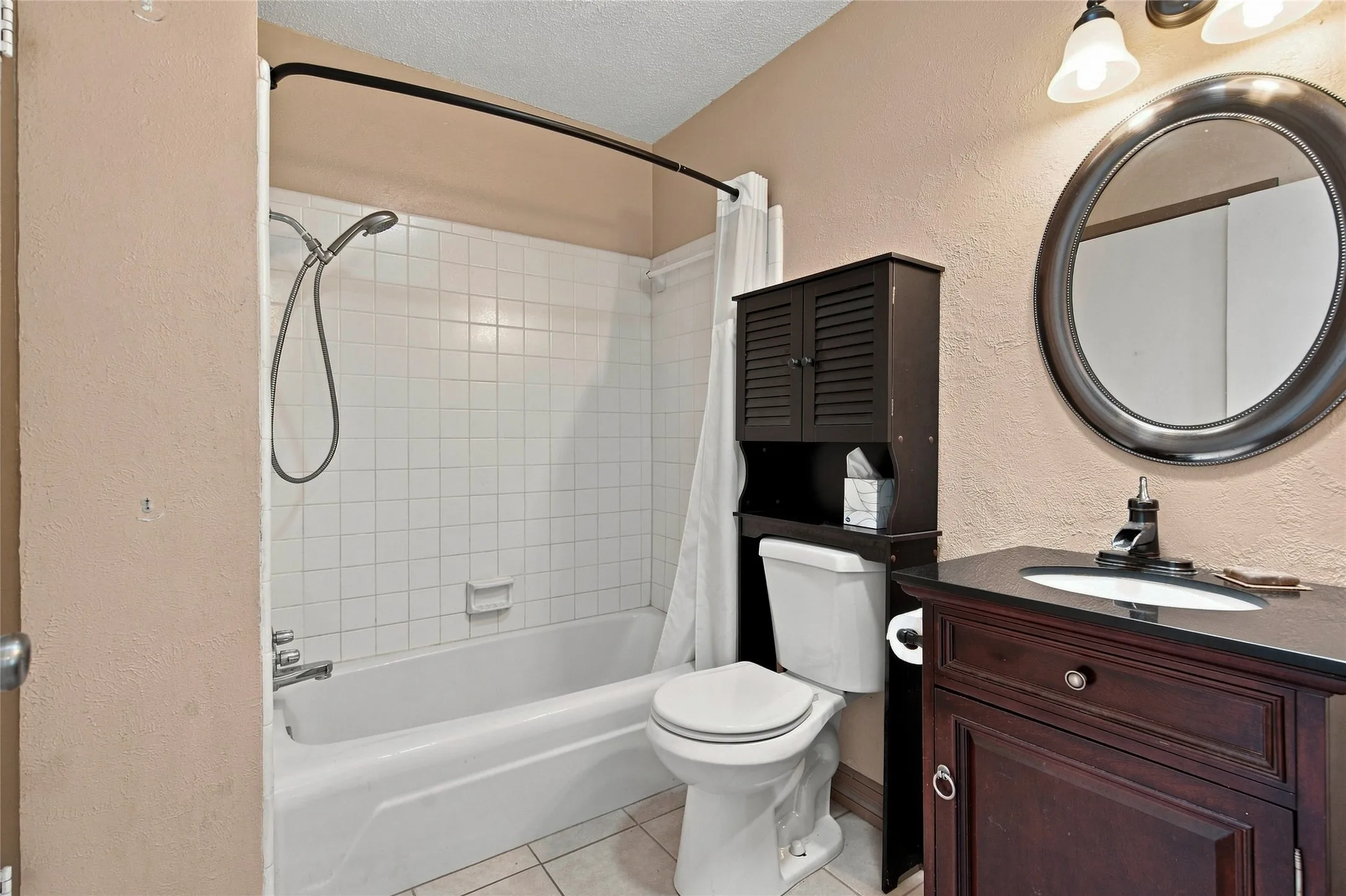 Single Family Residence For Sale in Denton County , 628 Apollo Drive, Denton, Texas 76209, 3 Bedroom, 2 Bathroom, 2 Garage spaces, 1,154 Sqft, built in 1965, mls#21380057, Real Estate Agent in Denton, Homes For Sale in Denton county, Homes For Sale in Denton, Realtor in Denton Texas, Real Estate Brokerage Independent Realty Texas, Luminita Cordes Realtor