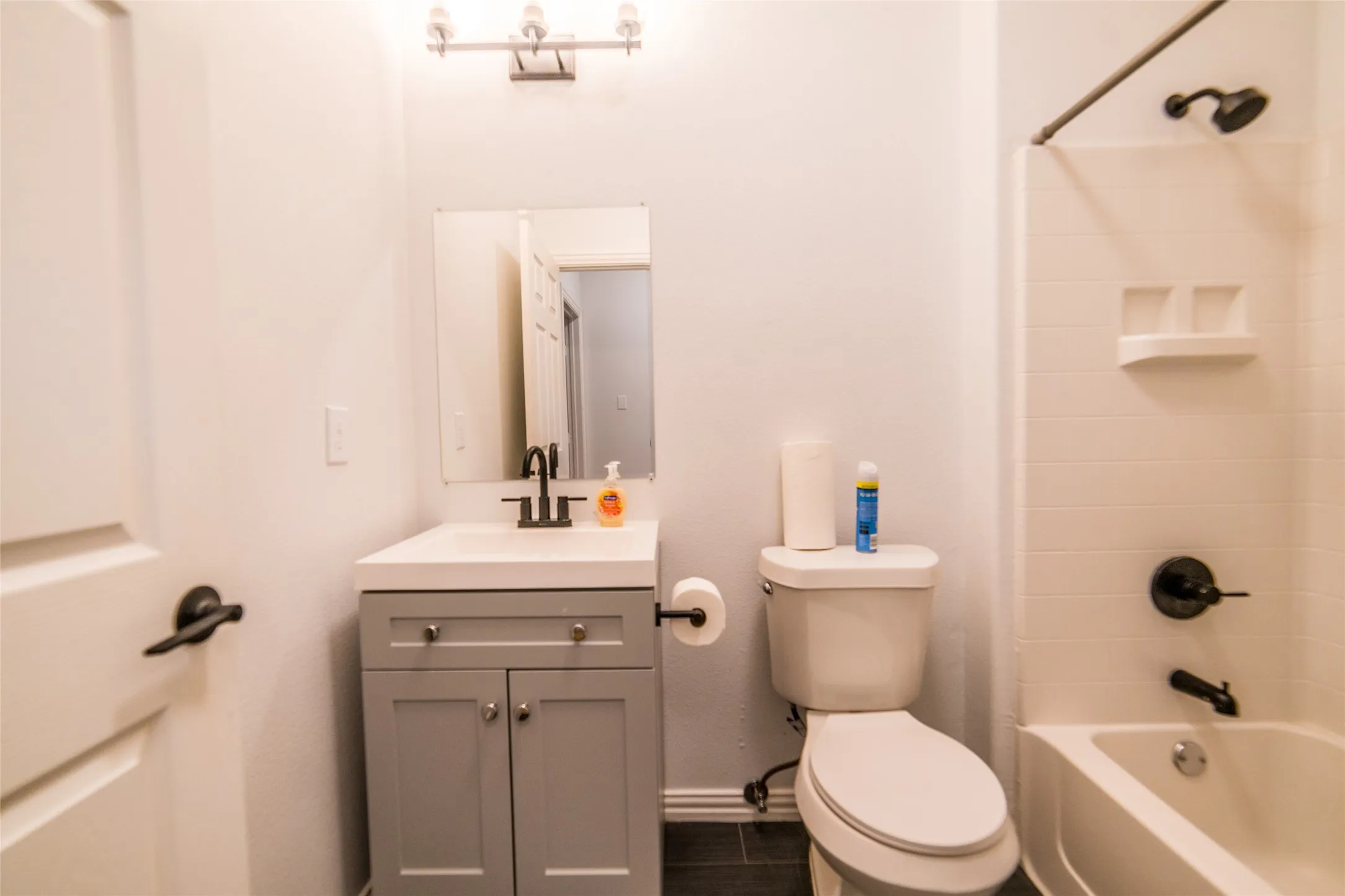 Downstairs full bathroom