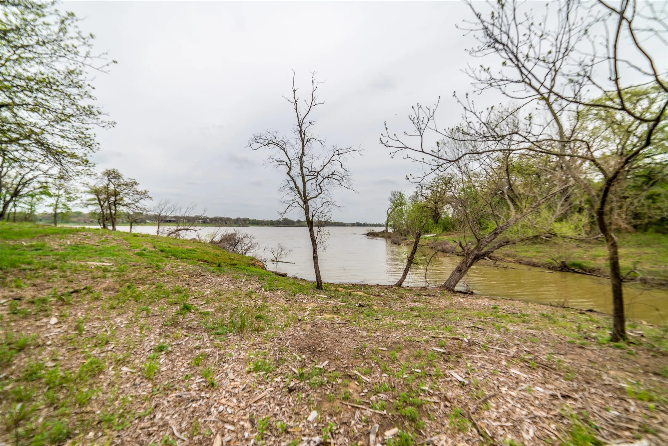 Single Family Residence For Rent in Denton County , 956 Lloyds Road, Little Elm, Texas 75068, 3 Bedroom, 2 Bathroom, Garage spaces, 1,300 Sqft, built in 2024, mls#21380040, Real Estate Agent in Little Elm, Homes For Rent in Denton county, Homes For Rent in Little Elm, Realtor in Little Elm Texas, Real Estate Brokerage Independent Realty Texas, Luminita Cordes Realtor