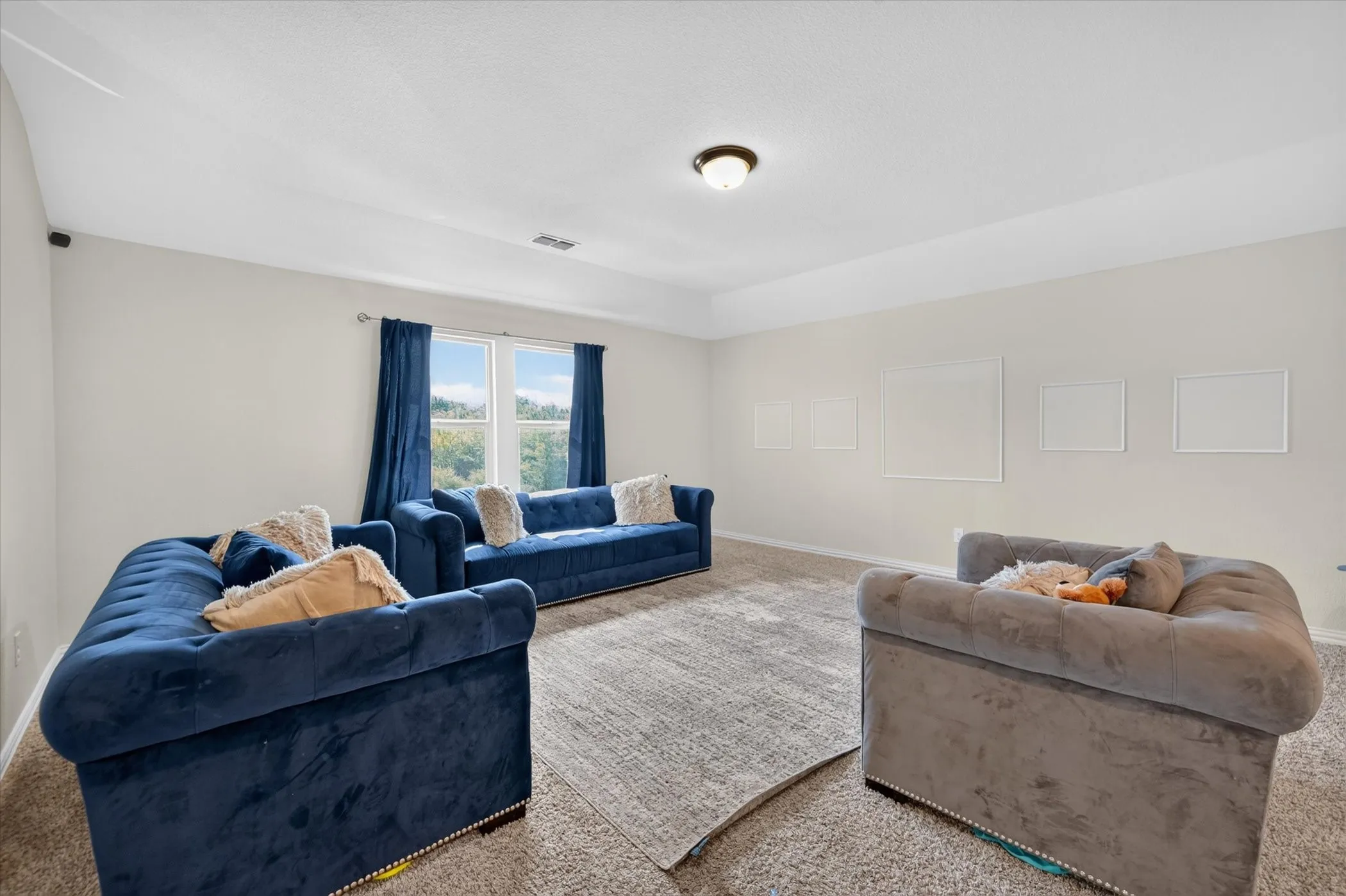 Single Family Residence For Rent in Collin County , 447 Crystal Clear Lane, Princeton, Texas 75407, 5 Bedroom, 3 Bathroom, 2 Garage spaces, 3,045 Sqft, built in 2021, mls#21378266, Real Estate Agent in Princeton, Homes For Rent in Collin county, Homes For Rent in Princeton, Realtor in Princeton Texas, Real Estate Brokerage Independent Realty Texas, Luminita Cordes Realtor
