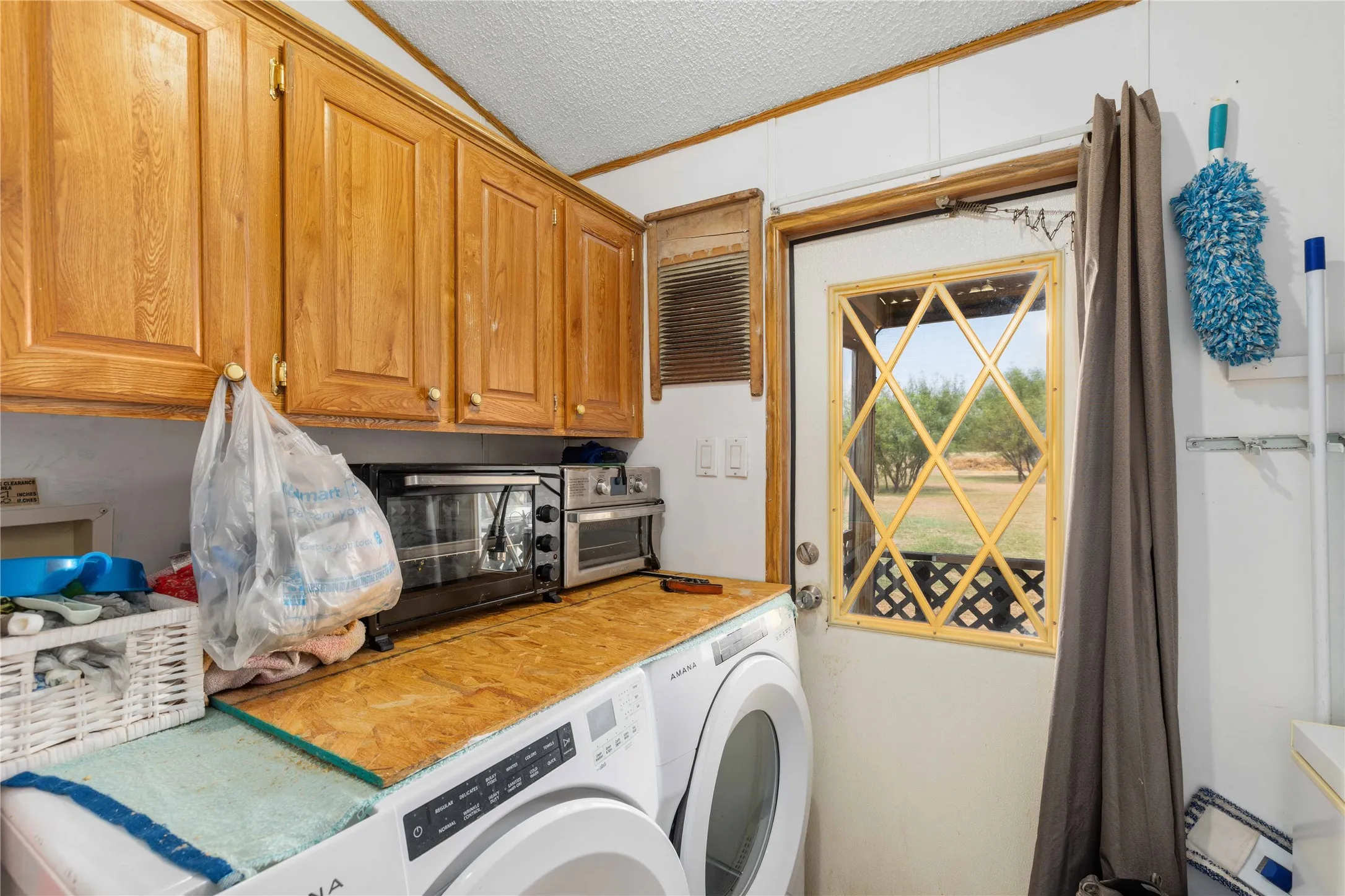 Mobile Home For Sale in Brown County , 375 Whispering Oaks Lane, Early, Texas 76802, 3 Bedroom, 2 Bathroom, Garage spaces, 1,368 Sqft, built in 1996, mls#21378887, Real Estate Agent in Early, Homes For Sale in Brown county, Homes For Sale in Early, Realtor in Early Texas, Real Estate Brokerage Independent Realty Texas, Luminita Cordes Realtor