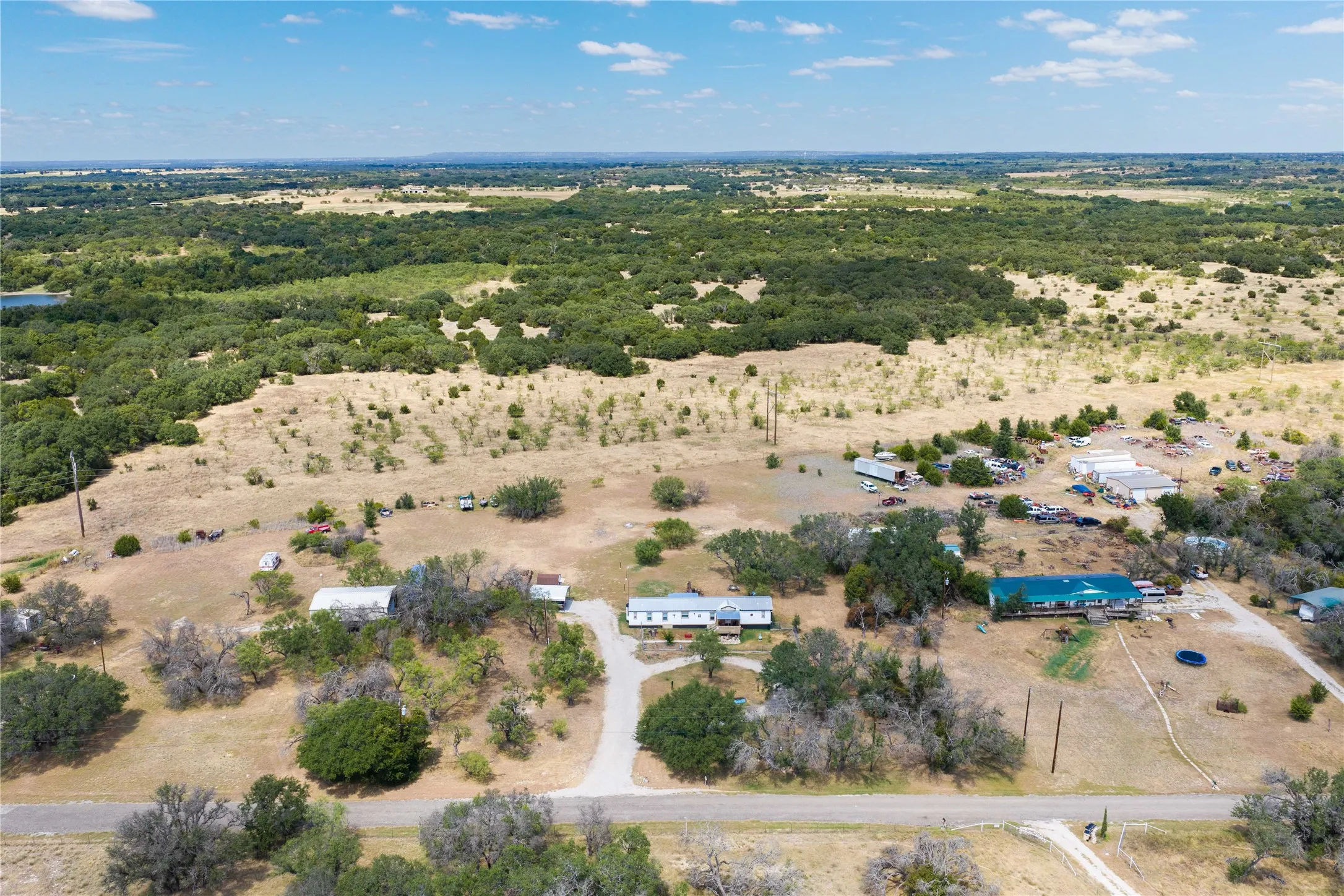 Mobile Home For Sale in Brown County , 375 Whispering Oaks Lane, Early, Texas 76802, 3 Bedroom, 2 Bathroom, Garage spaces, 1,368 Sqft, built in 1996, mls#21378887, Real Estate Agent in Early, Homes For Sale in Brown county, Homes For Sale in Early, Realtor in Early Texas, Real Estate Brokerage Independent Realty Texas, Luminita Cordes Realtor