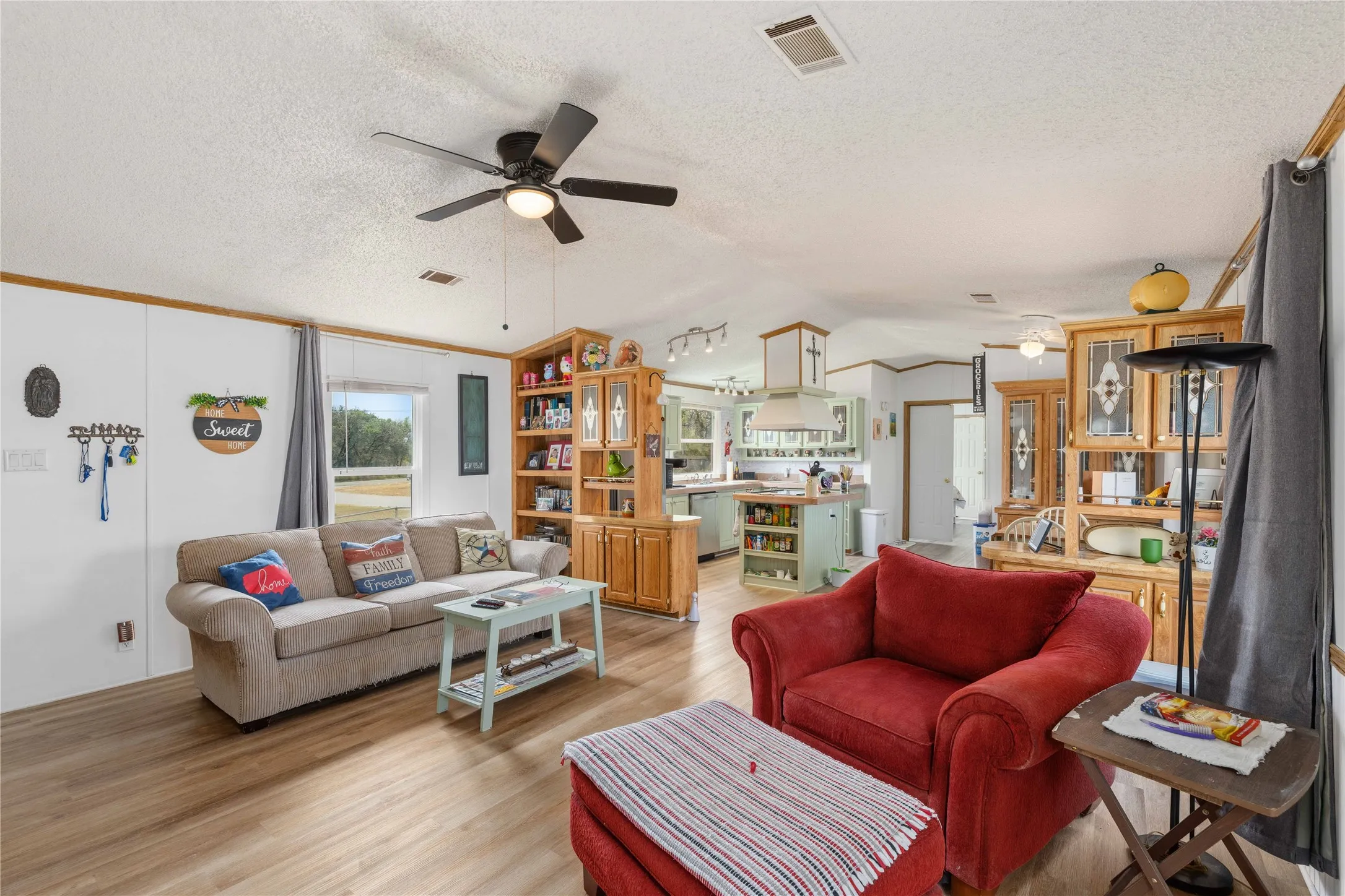 Mobile Home For Sale in Brown County , 375 Whispering Oaks Lane, Early, Texas 76802, 3 Bedroom, 2 Bathroom, Garage spaces, 1,368 Sqft, built in 1996, mls#21378887, Real Estate Agent in Early, Homes For Sale in Brown county, Homes For Sale in Early, Realtor in Early Texas, Real Estate Brokerage Independent Realty Texas, Luminita Cordes Realtor