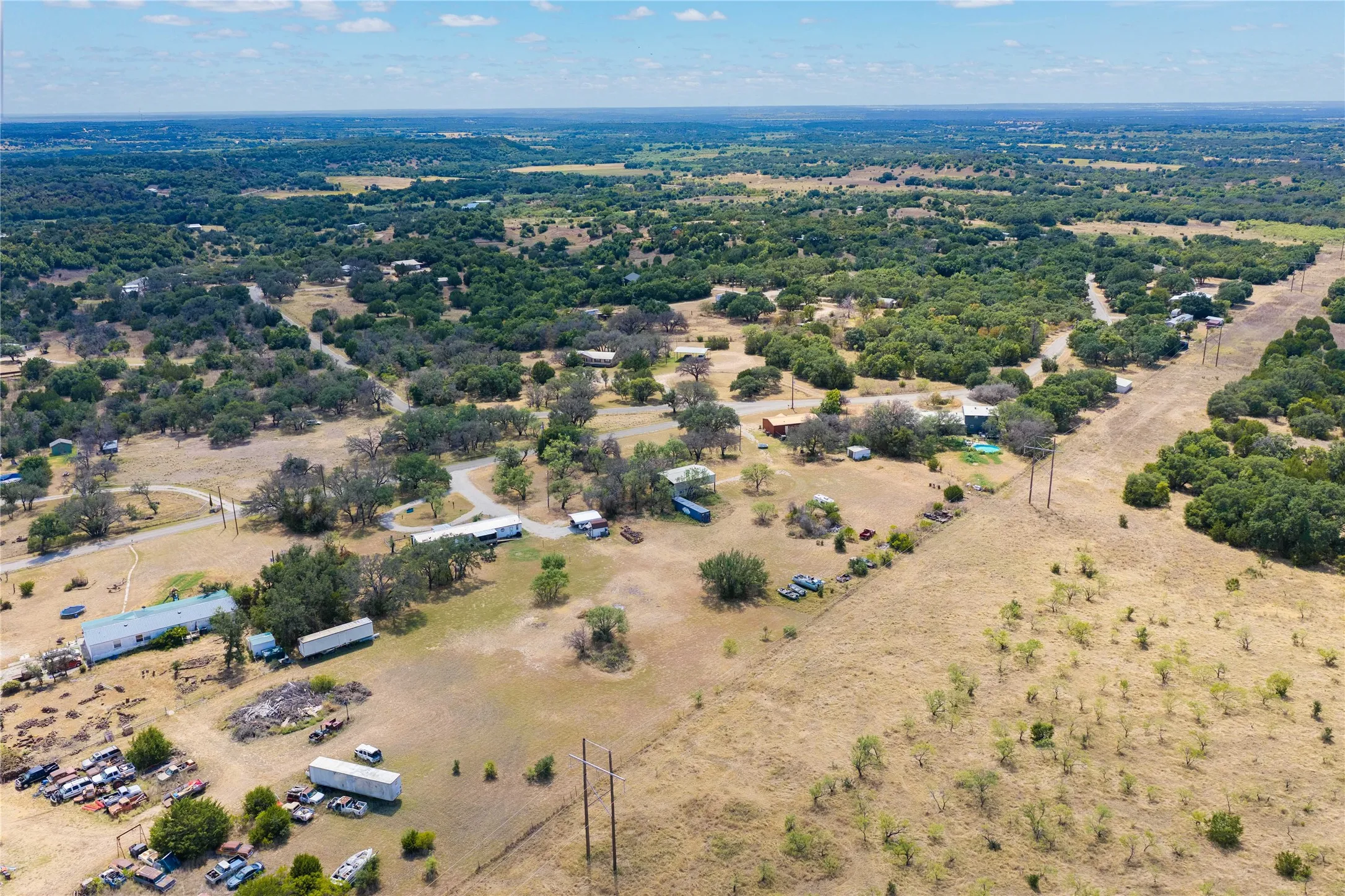Mobile Home For Sale in Brown County , 375 Whispering Oaks Lane, Early, Texas 76802, 3 Bedroom, 2 Bathroom, Garage spaces, 1,368 Sqft, built in 1996, mls#21378887, Real Estate Agent in Early, Homes For Sale in Brown county, Homes For Sale in Early, Realtor in Early Texas, Real Estate Brokerage Independent Realty Texas, Luminita Cordes Realtor