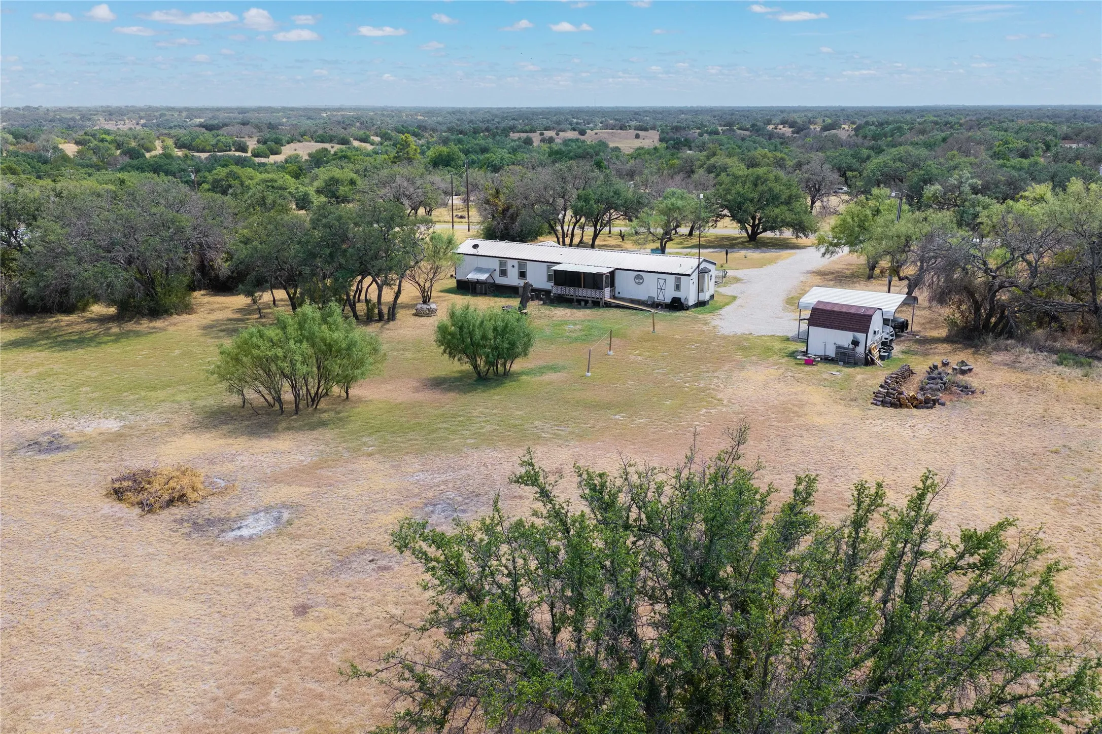 Mobile Home For Sale in Brown County , 375 Whispering Oaks Lane, Early, Texas 76802, 3 Bedroom, 2 Bathroom, Garage spaces, 1,368 Sqft, built in 1996, mls#21378887, Real Estate Agent in Early, Homes For Sale in Brown county, Homes For Sale in Early, Realtor in Early Texas, Real Estate Brokerage Independent Realty Texas, Luminita Cordes Realtor