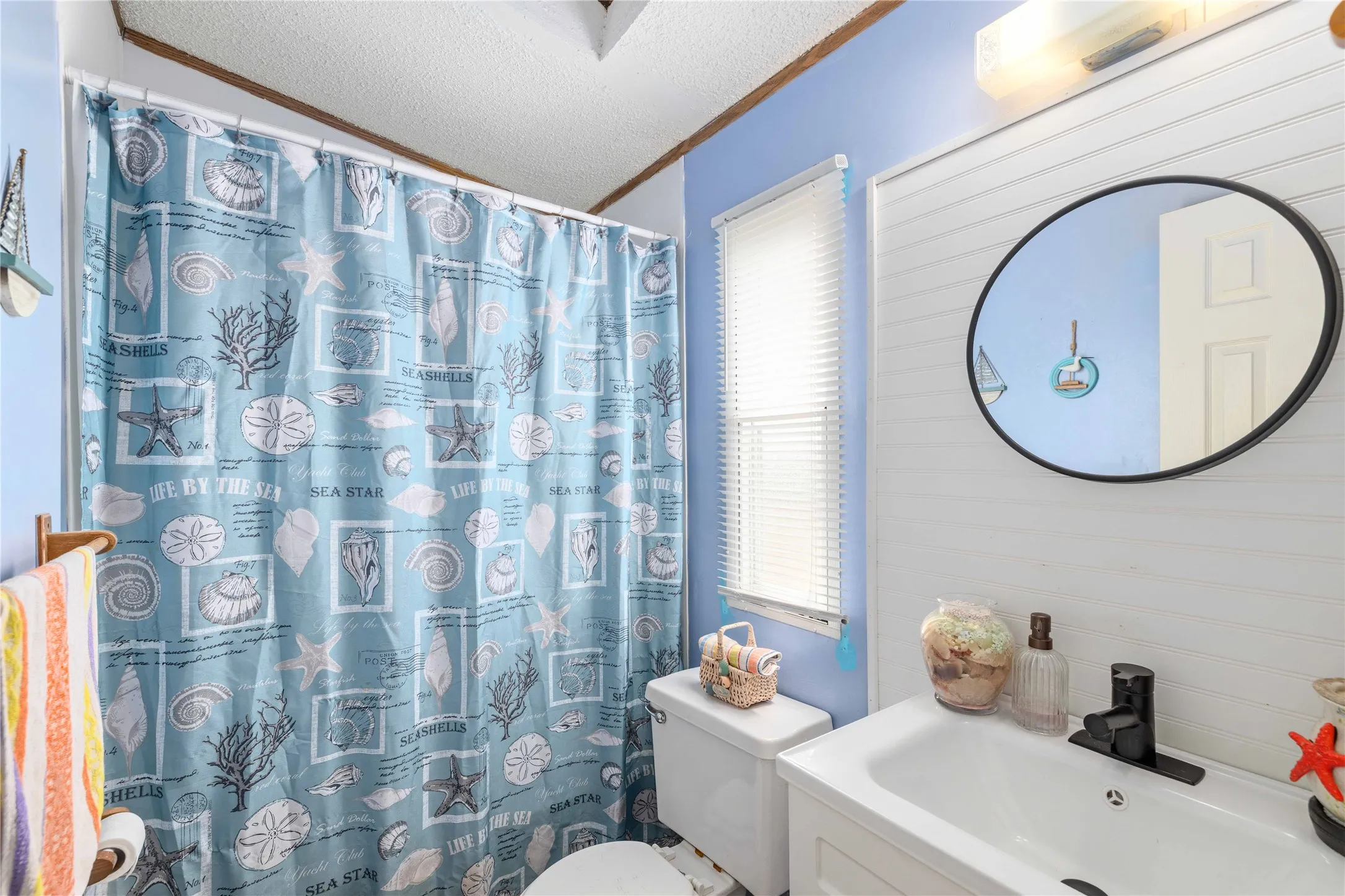 Mobile Home For Sale in Brown County , 375 Whispering Oaks Lane, Early, Texas 76802, 3 Bedroom, 2 Bathroom, Garage spaces, 1,368 Sqft, built in 1996, mls#21378887, Real Estate Agent in Early, Homes For Sale in Brown county, Homes For Sale in Early, Realtor in Early Texas, Real Estate Brokerage Independent Realty Texas, Luminita Cordes Realtor