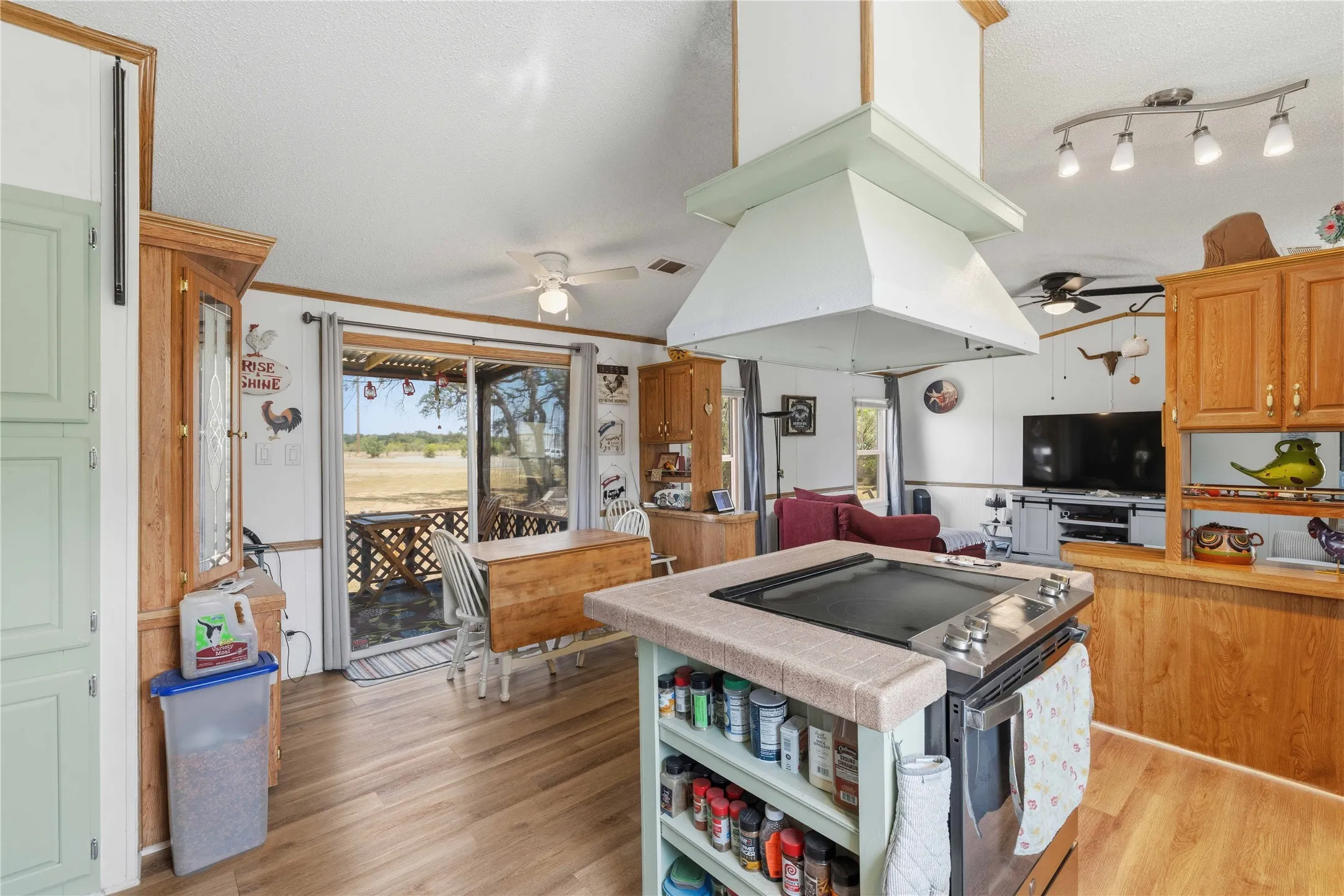 Mobile Home For Sale in Brown County , 375 Whispering Oaks Lane, Early, Texas 76802, 3 Bedroom, 2 Bathroom, Garage spaces, 1,368 Sqft, built in 1996, mls#21378887, Real Estate Agent in Early, Homes For Sale in Brown county, Homes For Sale in Early, Realtor in Early Texas, Real Estate Brokerage Independent Realty Texas, Luminita Cordes Realtor