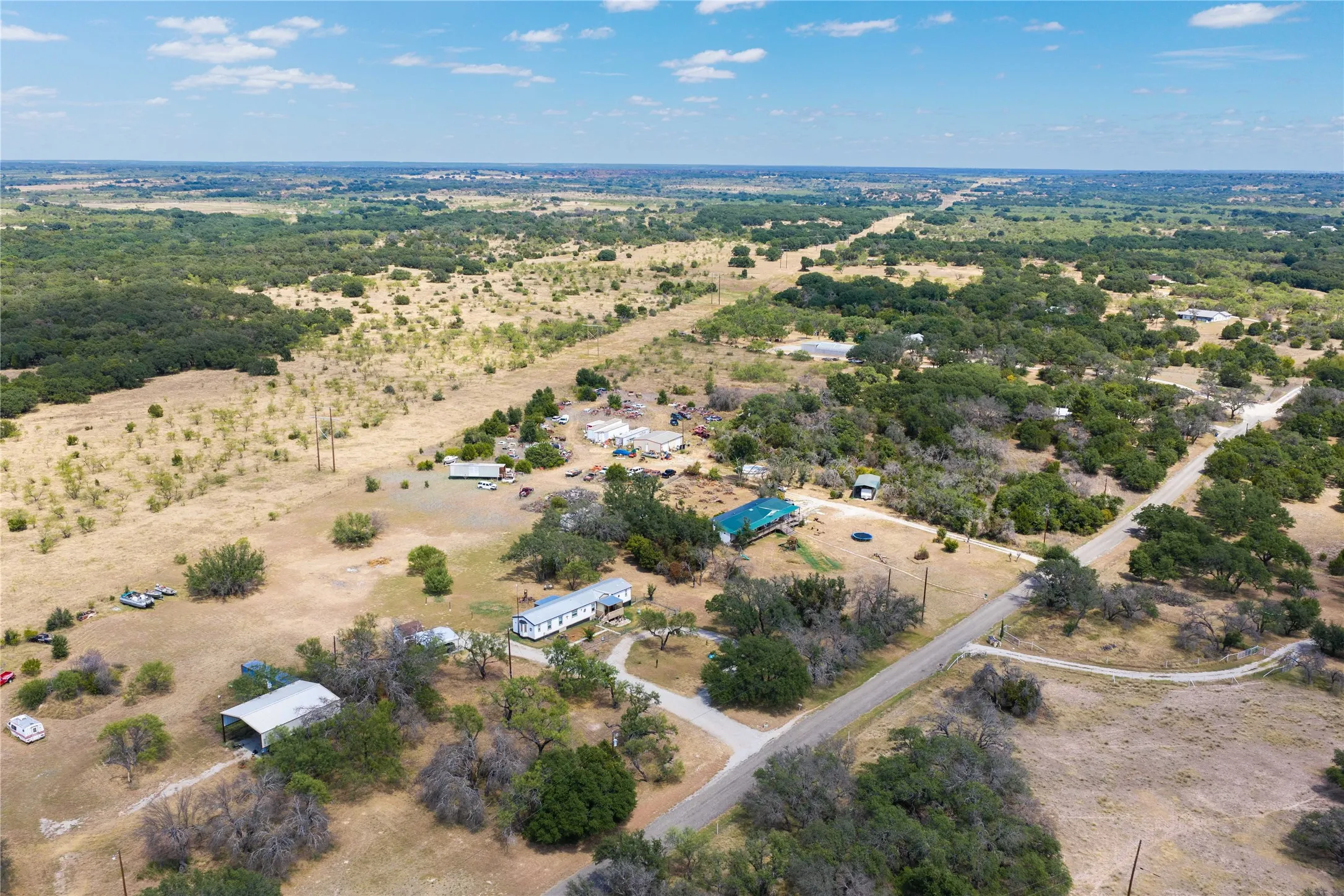 Mobile Home For Sale in Brown County , 375 Whispering Oaks Lane, Early, Texas 76802, 3 Bedroom, 2 Bathroom, Garage spaces, 1,368 Sqft, built in 1996, mls#21378887, Real Estate Agent in Early, Homes For Sale in Brown county, Homes For Sale in Early, Realtor in Early Texas, Real Estate Brokerage Independent Realty Texas, Luminita Cordes Realtor