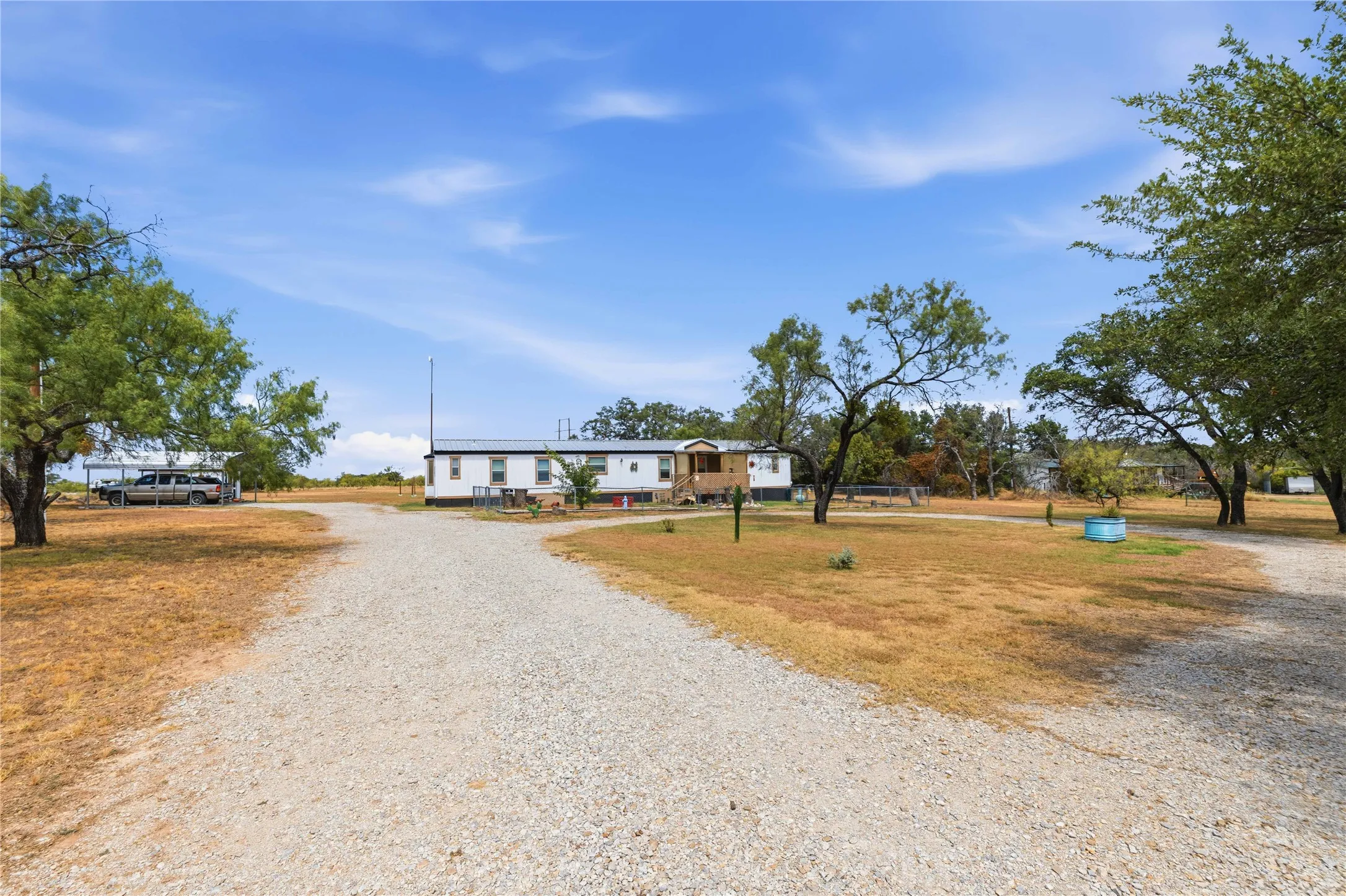 Mobile Home For Sale in Brown County , 375 Whispering Oaks Lane, Early, Texas 76802, 3 Bedroom, 2 Bathroom, Garage spaces, 1,368 Sqft, built in 1996, mls#21378887, Real Estate Agent in Early, Homes For Sale in Brown county, Homes For Sale in Early, Realtor in Early Texas, Real Estate Brokerage Independent Realty Texas, Luminita Cordes Realtor