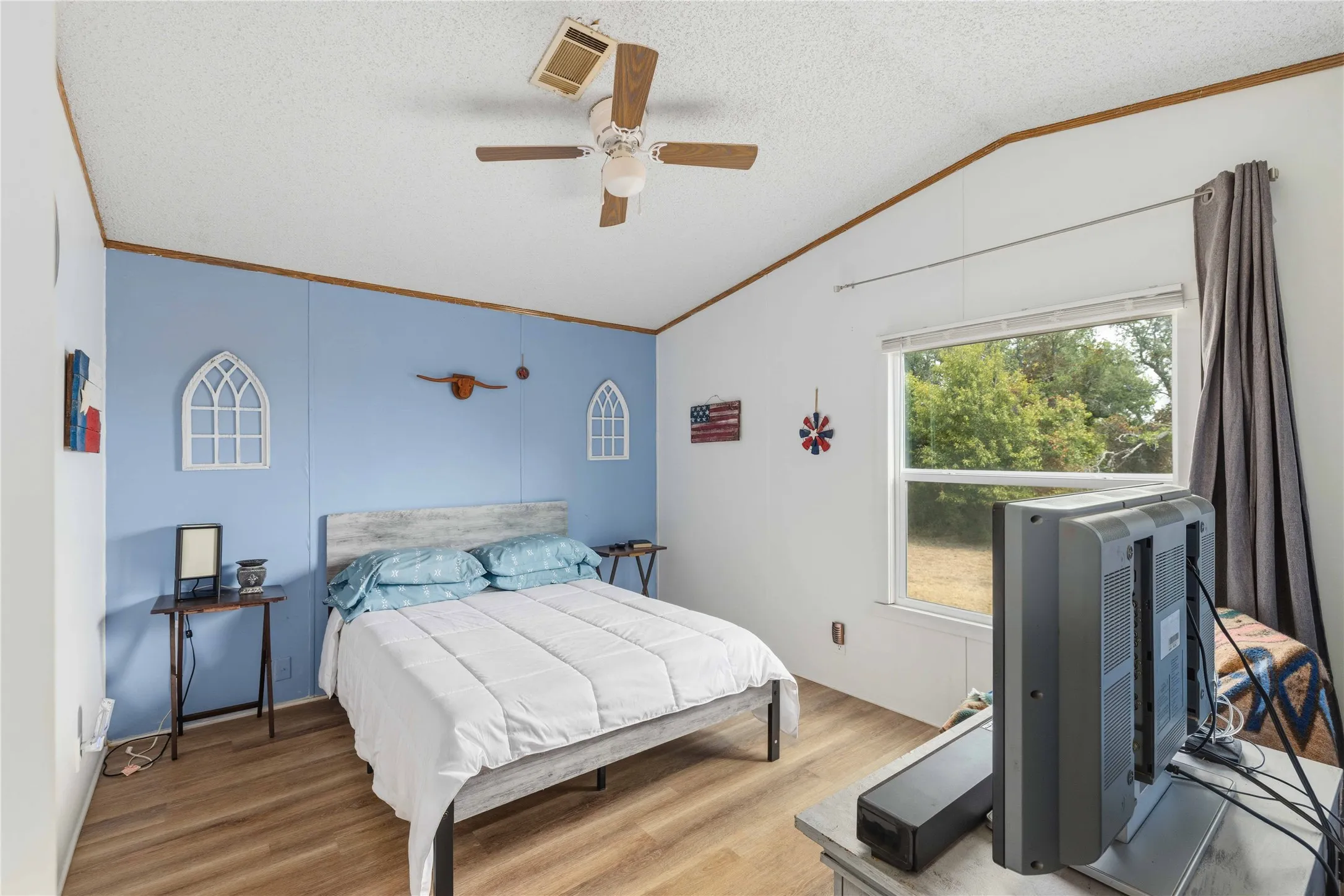 Mobile Home For Sale in Brown County , 375 Whispering Oaks Lane, Early, Texas 76802, 3 Bedroom, 2 Bathroom, Garage spaces, 1,368 Sqft, built in 1996, mls#21378887, Real Estate Agent in Early, Homes For Sale in Brown county, Homes For Sale in Early, Realtor in Early Texas, Real Estate Brokerage Independent Realty Texas, Luminita Cordes Realtor