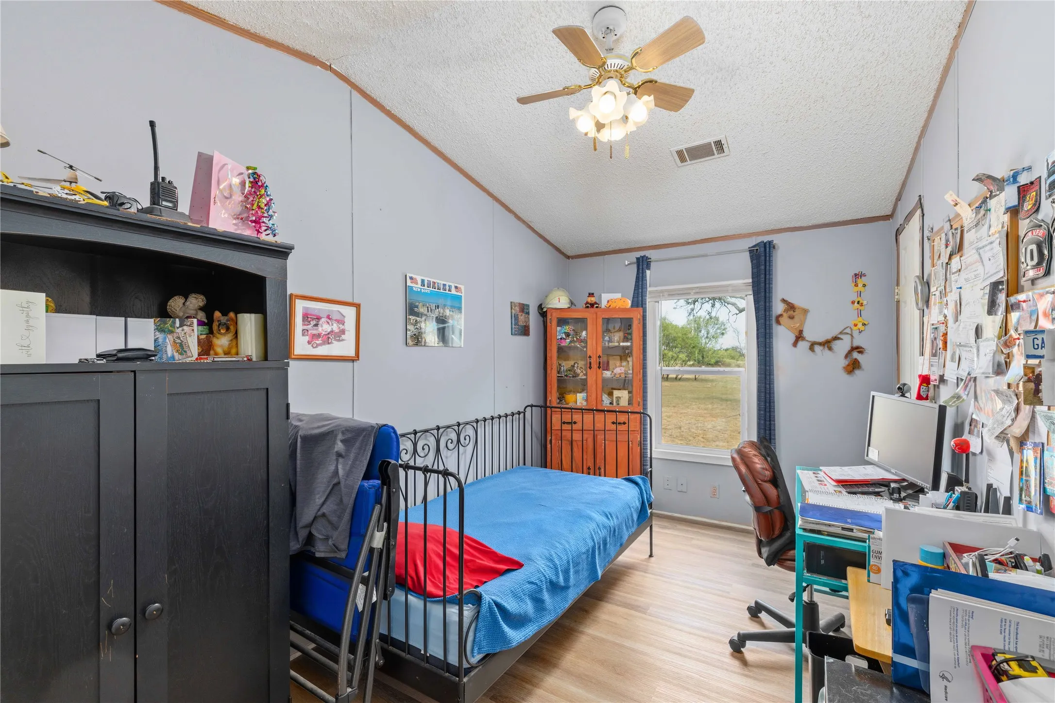 Mobile Home For Sale in Brown County , 375 Whispering Oaks Lane, Early, Texas 76802, 3 Bedroom, 2 Bathroom, Garage spaces, 1,368 Sqft, built in 1996, mls#21378887, Real Estate Agent in Early, Homes For Sale in Brown county, Homes For Sale in Early, Realtor in Early Texas, Real Estate Brokerage Independent Realty Texas, Luminita Cordes Realtor