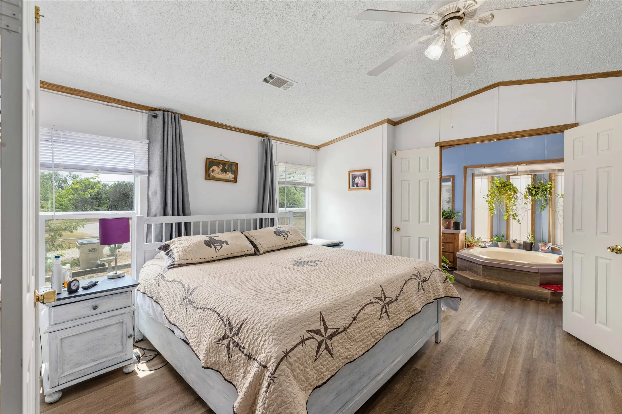 Mobile Home For Sale in Brown County , 375 Whispering Oaks Lane, Early, Texas 76802, 3 Bedroom, 2 Bathroom, Garage spaces, 1,368 Sqft, built in 1996, mls#21378887, Real Estate Agent in Early, Homes For Sale in Brown county, Homes For Sale in Early, Realtor in Early Texas, Real Estate Brokerage Independent Realty Texas, Luminita Cordes Realtor