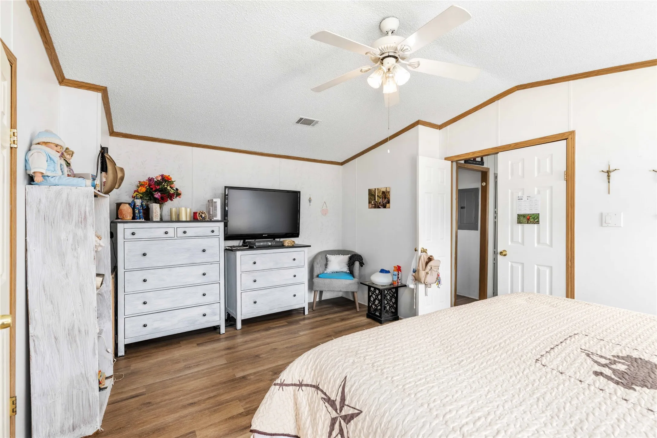 Mobile Home For Sale in Brown County , 375 Whispering Oaks Lane, Early, Texas 76802, 3 Bedroom, 2 Bathroom, Garage spaces, 1,368 Sqft, built in 1996, mls#21378887, Real Estate Agent in Early, Homes For Sale in Brown county, Homes For Sale in Early, Realtor in Early Texas, Real Estate Brokerage Independent Realty Texas, Luminita Cordes Realtor