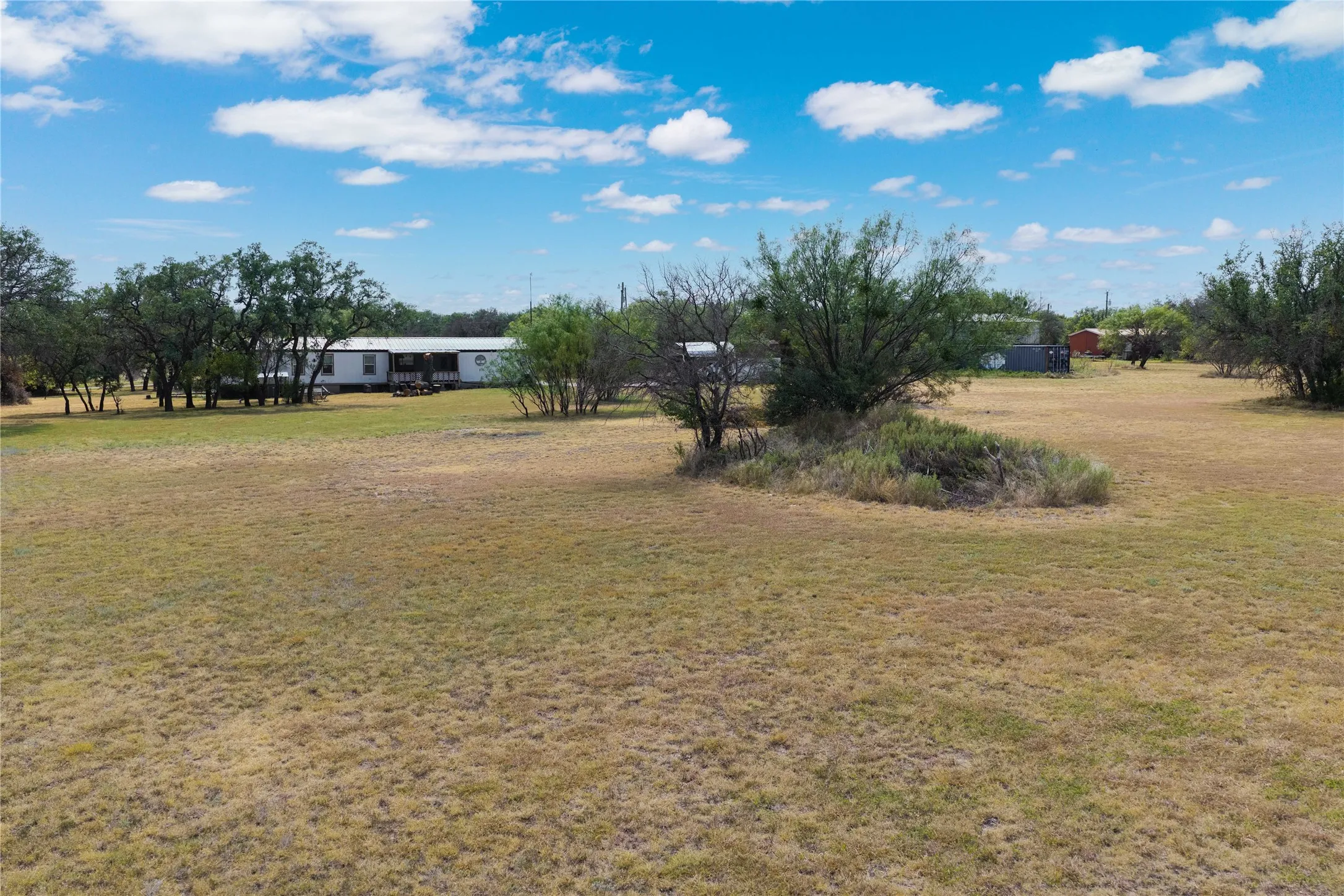 Mobile Home For Sale in Brown County , 375 Whispering Oaks Lane, Early, Texas 76802, 3 Bedroom, 2 Bathroom, Garage spaces, 1,368 Sqft, built in 1996, mls#21378887, Real Estate Agent in Early, Homes For Sale in Brown county, Homes For Sale in Early, Realtor in Early Texas, Real Estate Brokerage Independent Realty Texas, Luminita Cordes Realtor