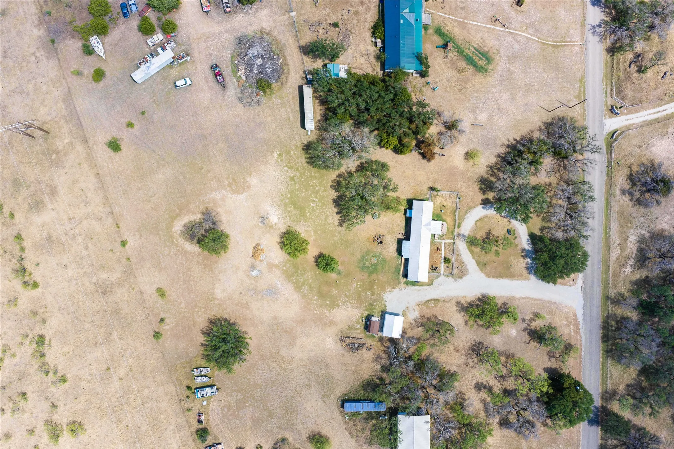 Mobile Home For Sale in Brown County , 375 Whispering Oaks Lane, Early, Texas 76802, 3 Bedroom, 2 Bathroom, Garage spaces, 1,368 Sqft, built in 1996, mls#21378887, Real Estate Agent in Early, Homes For Sale in Brown county, Homes For Sale in Early, Realtor in Early Texas, Real Estate Brokerage Independent Realty Texas, Luminita Cordes Realtor