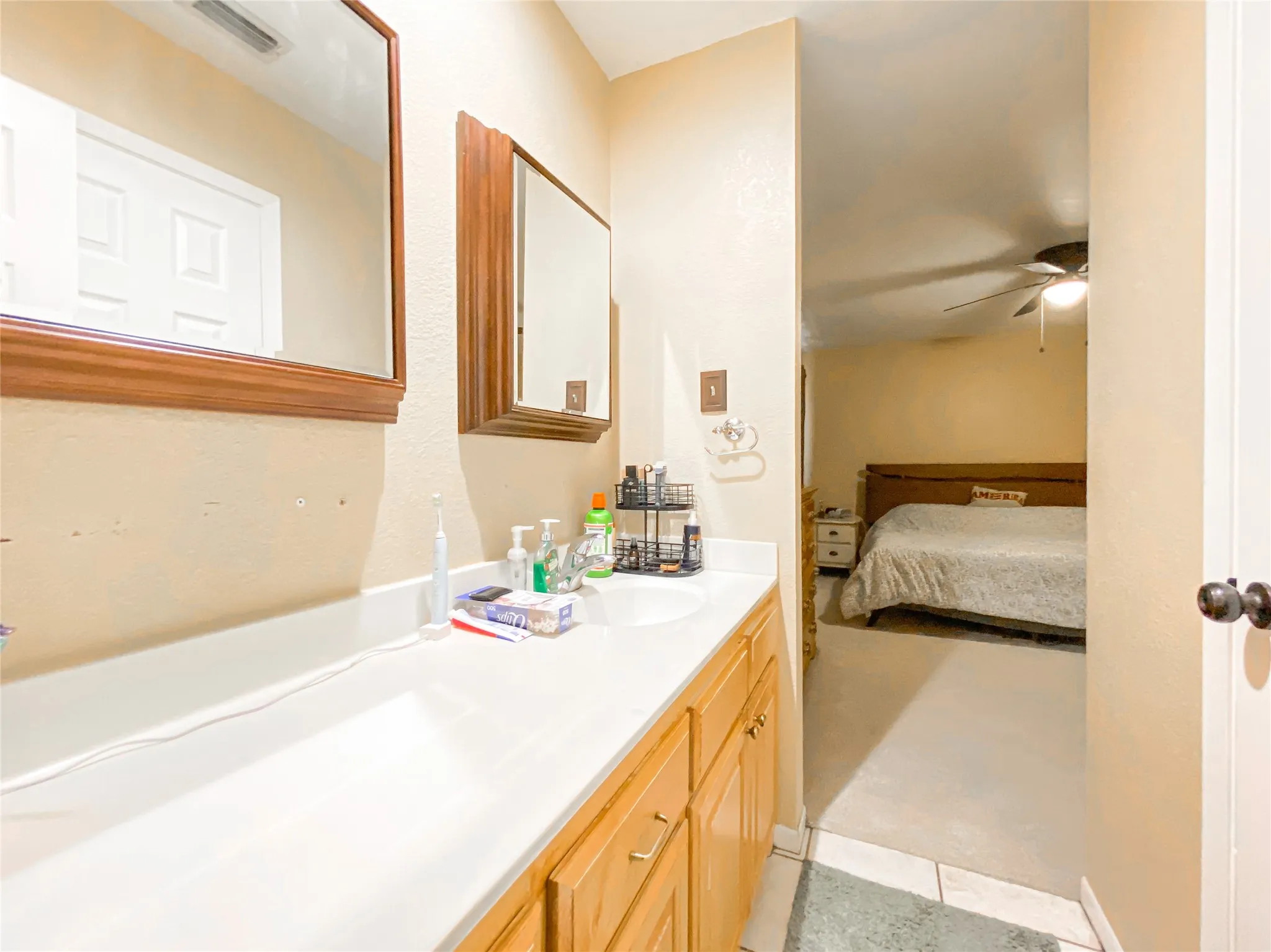 Single Family Residence For Sale in Taylor County , 520 Greenfield Road, Abilene, Texas 79602, 3 Bedroom, 2 Bathroom, 2 Garage spaces, 1,942 Sqft, built in 1974, mls#21377405, Real Estate Agent in Abilene, Homes For Sale in Taylor county, Homes For Sale in Abilene, Realtor in Abilene Texas, Real Estate Brokerage Independent Realty Texas, Luminita Cordes Realtor
