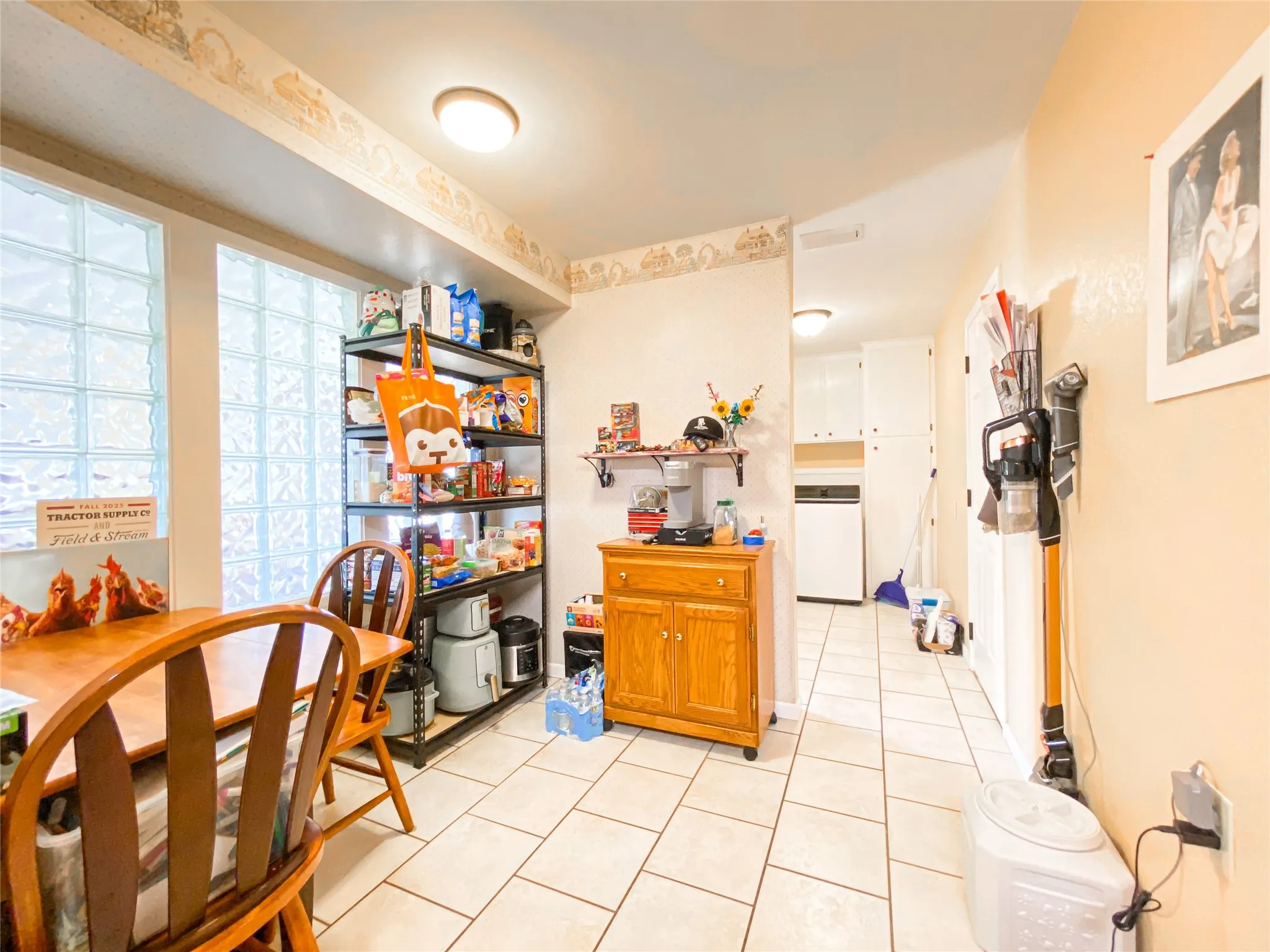 Single Family Residence For Sale in Taylor County , 520 Greenfield Road, Abilene, Texas 79602, 3 Bedroom, 2 Bathroom, 2 Garage spaces, 1,942 Sqft, built in 1974, mls#21377405, Real Estate Agent in Abilene, Homes For Sale in Taylor county, Homes For Sale in Abilene, Realtor in Abilene Texas, Real Estate Brokerage Independent Realty Texas, Luminita Cordes Realtor
