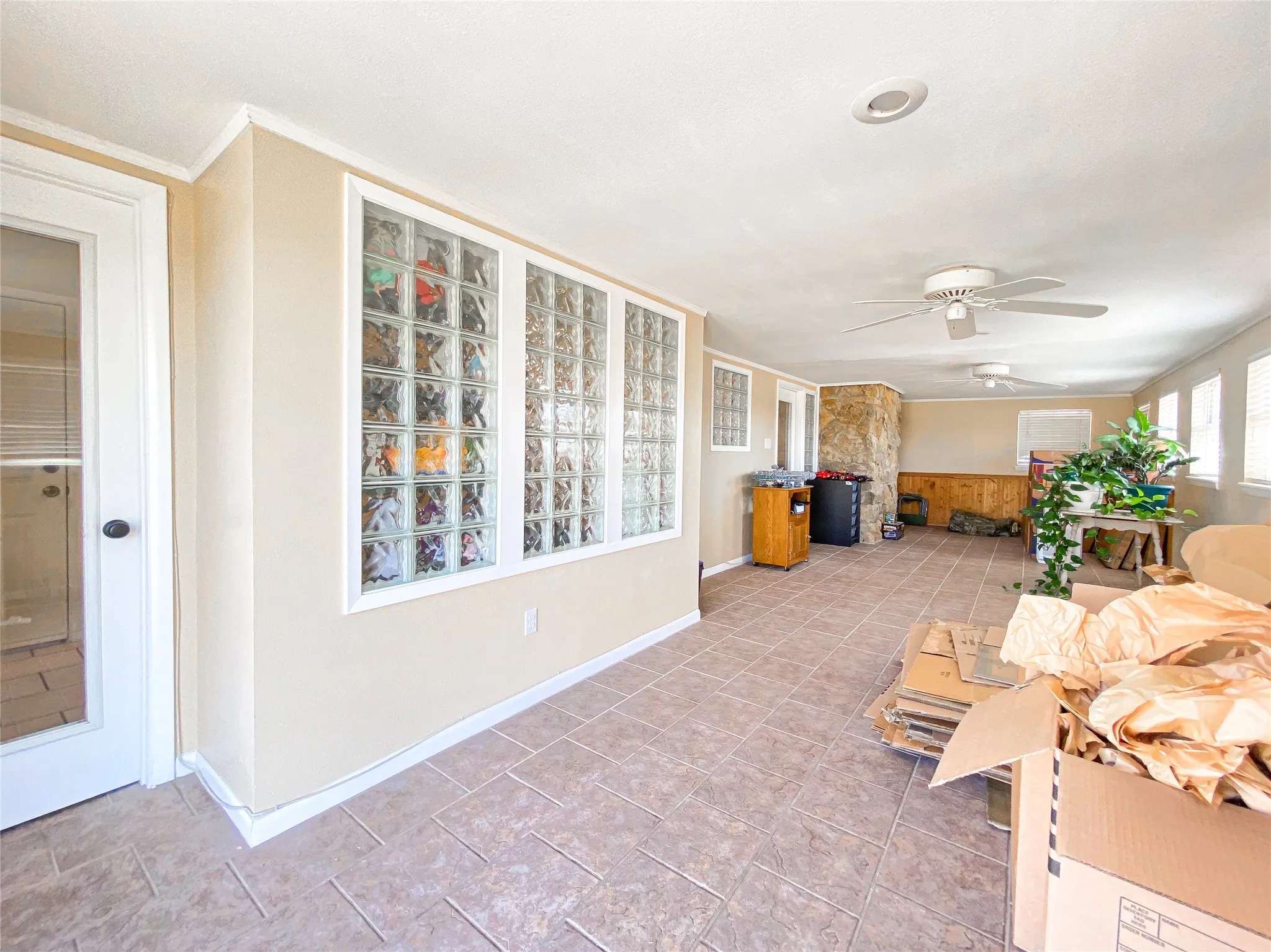 Single Family Residence For Sale in Taylor County , 520 Greenfield Road, Abilene, Texas 79602, 3 Bedroom, 2 Bathroom, 2 Garage spaces, 1,942 Sqft, built in 1974, mls#21377405, Real Estate Agent in Abilene, Homes For Sale in Taylor county, Homes For Sale in Abilene, Realtor in Abilene Texas, Real Estate Brokerage Independent Realty Texas, Luminita Cordes Realtor