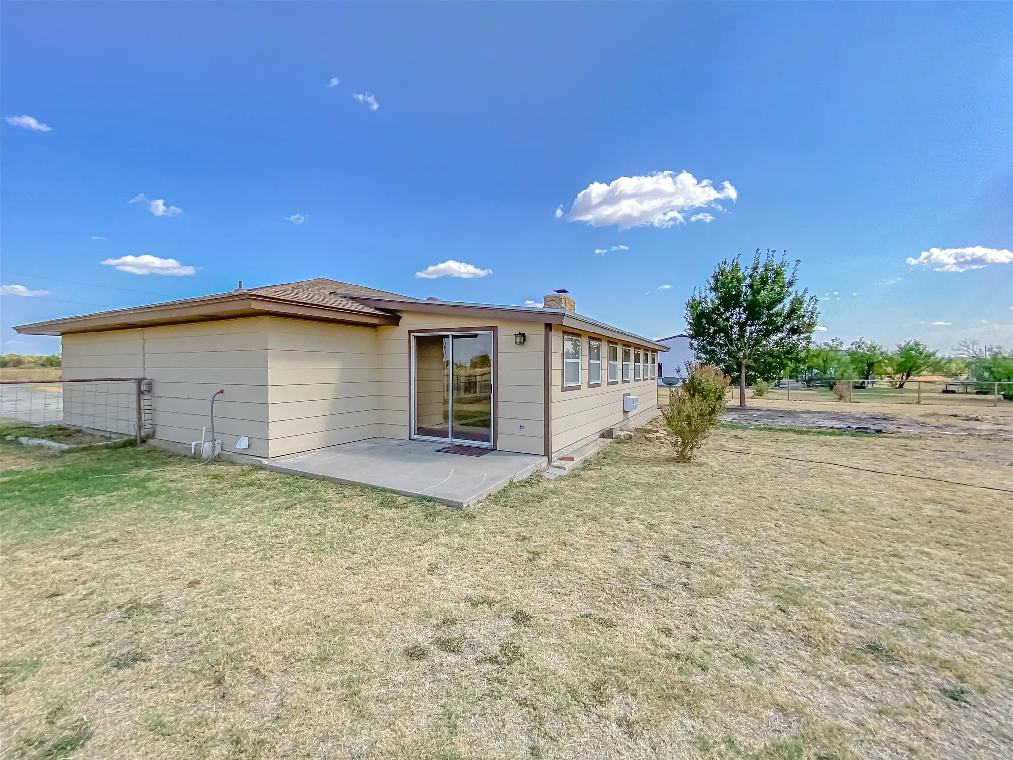 Single Family Residence For Sale in Taylor County , 520 Greenfield Road, Abilene, Texas 79602, 3 Bedroom, 2 Bathroom, 2 Garage spaces, 1,942 Sqft, built in 1974, mls#21377405, Real Estate Agent in Abilene, Homes For Sale in Taylor county, Homes For Sale in Abilene, Realtor in Abilene Texas, Real Estate Brokerage Independent Realty Texas, Luminita Cordes Realtor
