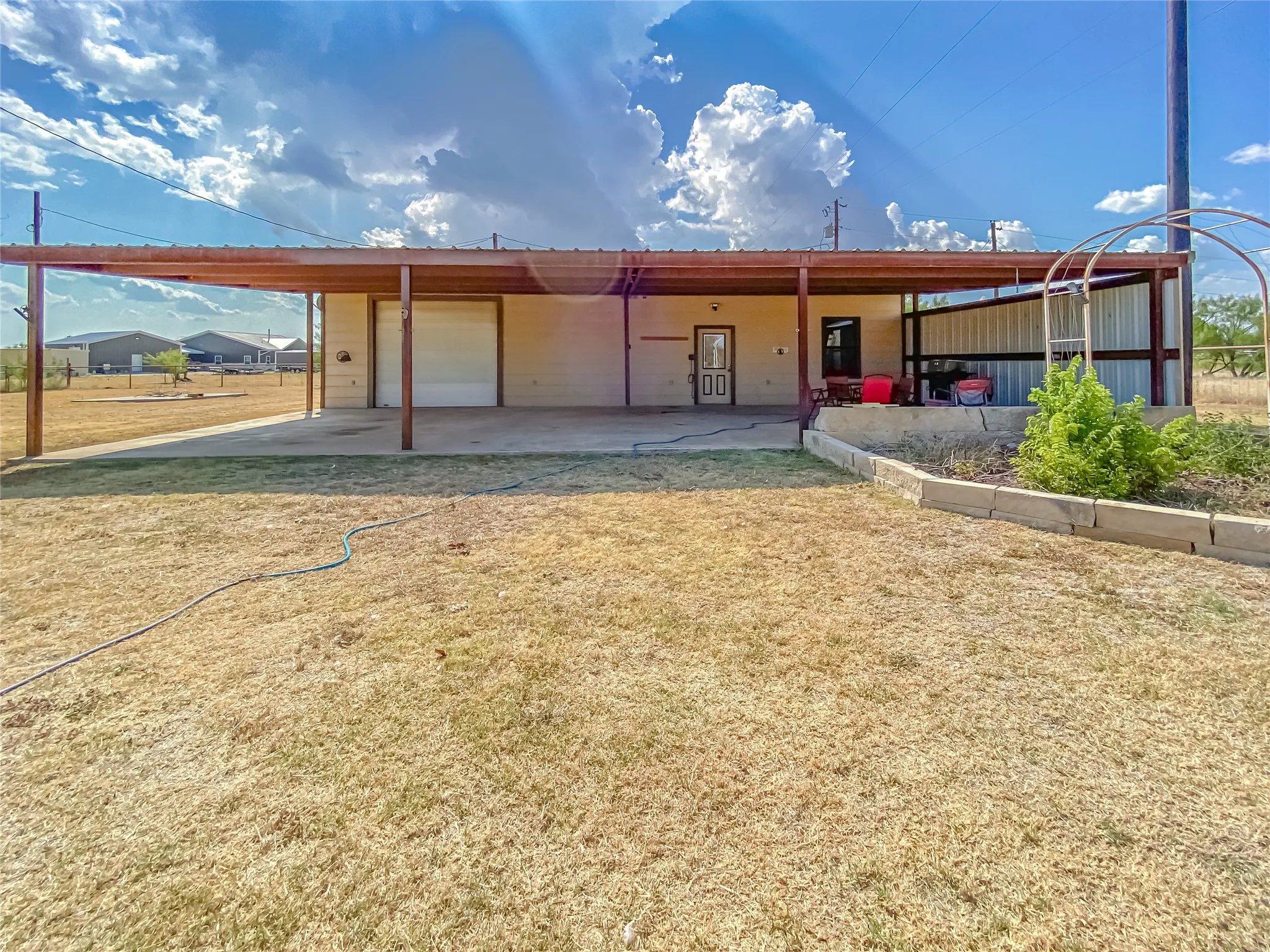Single Family Residence For Sale in Taylor County , 520 Greenfield Road, Abilene, Texas 79602, 3 Bedroom, 2 Bathroom, 2 Garage spaces, 1,942 Sqft, built in 1974, mls#21377405, Real Estate Agent in Abilene, Homes For Sale in Taylor county, Homes For Sale in Abilene, Realtor in Abilene Texas, Real Estate Brokerage Independent Realty Texas, Luminita Cordes Realtor