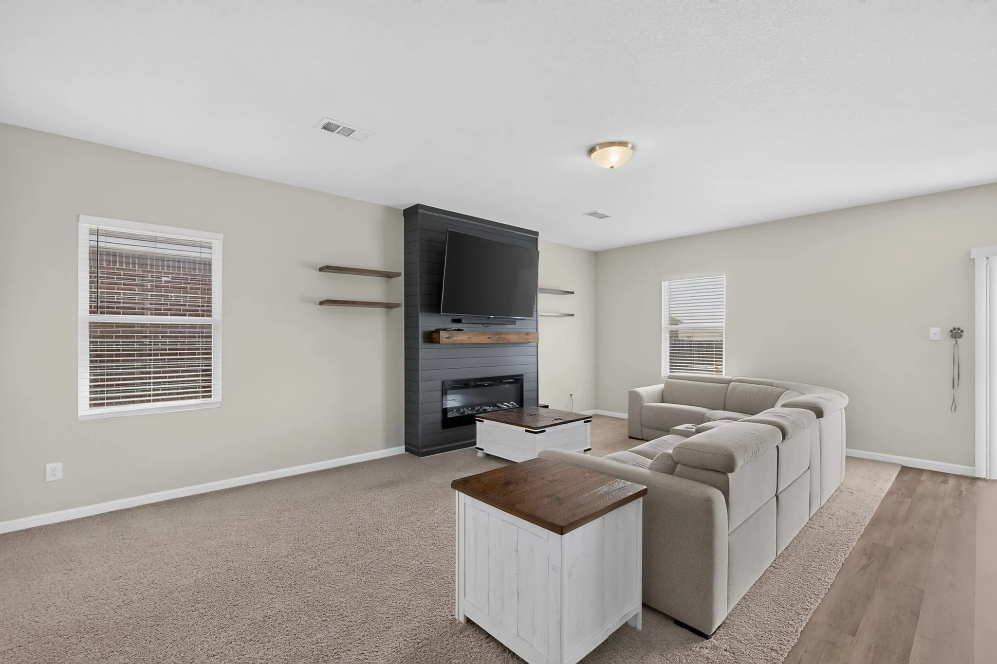 Single Family Residence For Sale in Ellis County , 300 Concho River Drive, Glenn Heights, Texas 75154, 4 Bedroom, 2 Bathroom, 2 Garage spaces, 1,860 Sqft, built in 2021, mls#21377559, Real Estate Agent in Glenn Heights, Homes For Sale in Ellis county, Homes For Sale in Glenn Heights, Realtor in Glenn Heights Texas, Real Estate Brokerage Independent Realty Texas, Luminita Cordes Realtor