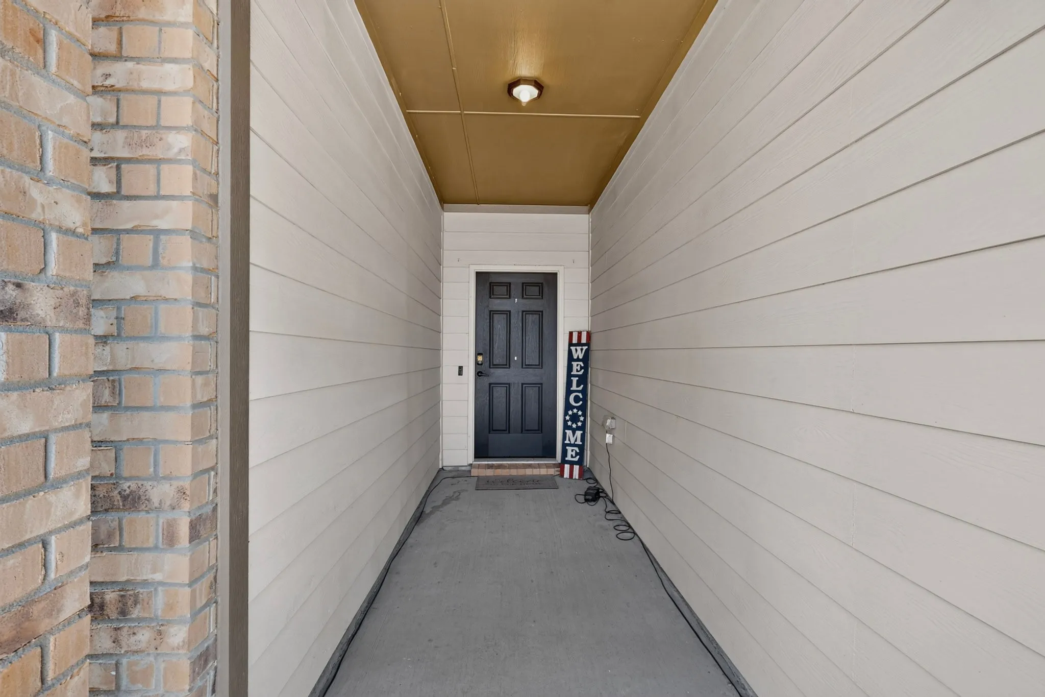 Single Family Residence For Sale in Ellis County , 300 Concho River Drive, Glenn Heights, Texas 75154, 4 Bedroom, 2 Bathroom, 2 Garage spaces, 1,860 Sqft, built in 2021, mls#21377559, Real Estate Agent in Glenn Heights, Homes For Sale in Ellis county, Homes For Sale in Glenn Heights, Realtor in Glenn Heights Texas, Real Estate Brokerage Independent Realty Texas, Luminita Cordes Realtor