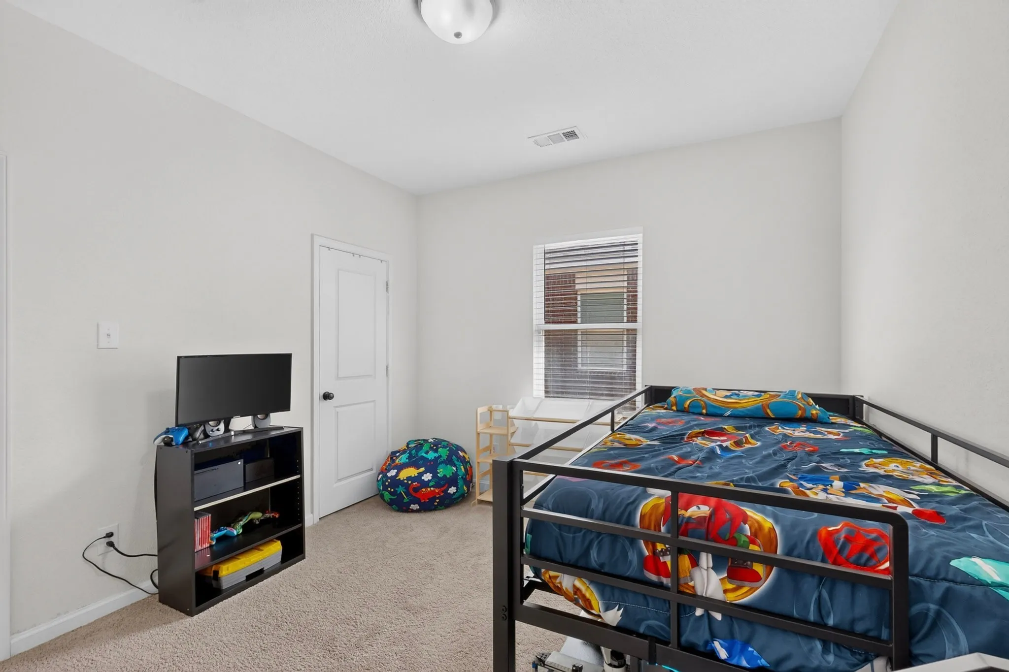 Single Family Residence For Sale in Ellis County , 300 Concho River Drive, Glenn Heights, Texas 75154, 4 Bedroom, 2 Bathroom, 2 Garage spaces, 1,860 Sqft, built in 2021, mls#21377559, Real Estate Agent in Glenn Heights, Homes For Sale in Ellis county, Homes For Sale in Glenn Heights, Realtor in Glenn Heights Texas, Real Estate Brokerage Independent Realty Texas, Luminita Cordes Realtor