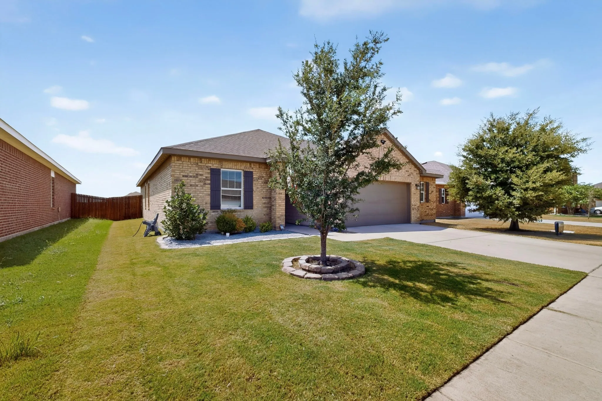 Single Family Residence For Sale in Ellis County , 300 Concho River Drive, Glenn Heights, Texas 75154, 4 Bedroom, 2 Bathroom, 2 Garage spaces, 1,860 Sqft, built in 2021, mls#21377559, Real Estate Agent in Glenn Heights, Homes For Sale in Ellis county, Homes For Sale in Glenn Heights, Realtor in Glenn Heights Texas, Real Estate Brokerage Independent Realty Texas, Luminita Cordes Realtor