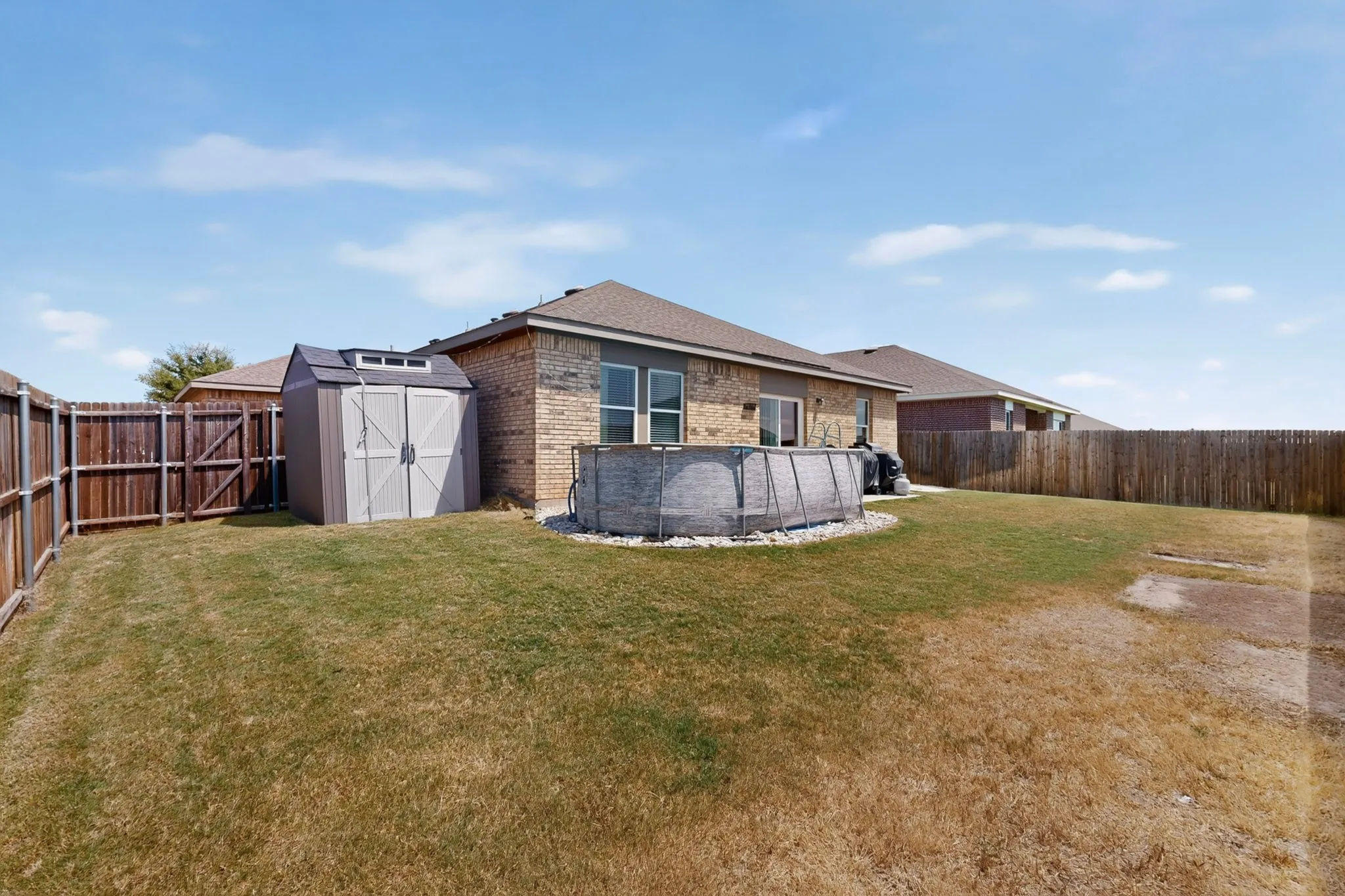 Single Family Residence For Sale in Ellis County , 300 Concho River Drive, Glenn Heights, Texas 75154, 4 Bedroom, 2 Bathroom, 2 Garage spaces, 1,860 Sqft, built in 2021, mls#21377559, Real Estate Agent in Glenn Heights, Homes For Sale in Ellis county, Homes For Sale in Glenn Heights, Realtor in Glenn Heights Texas, Real Estate Brokerage Independent Realty Texas, Luminita Cordes Realtor