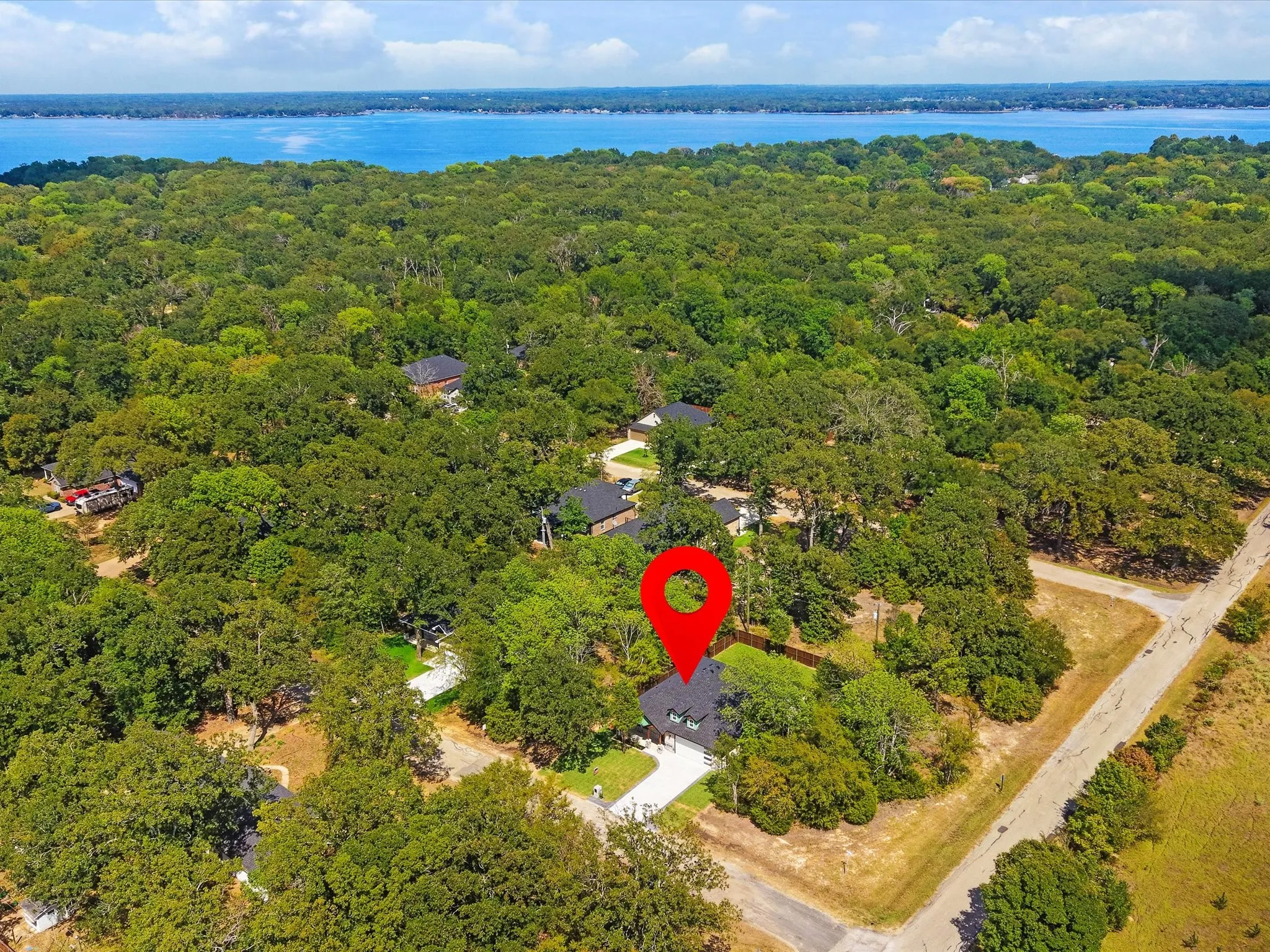 Single Family Residence For Sale in Henderson County , 104 Parkside Drive, Trinidad, Texas 75163, 3 Bedroom, 2 Bathroom, 2 Garage spaces, 1,550 Sqft, built in 2026, mls#21377519, Real Estate Agent in Trinidad, Homes For Sale in Henderson county, Homes For Sale in Trinidad, Realtor in Trinidad Texas, Real Estate Brokerage Independent Realty Texas, Luminita Cordes Realtor