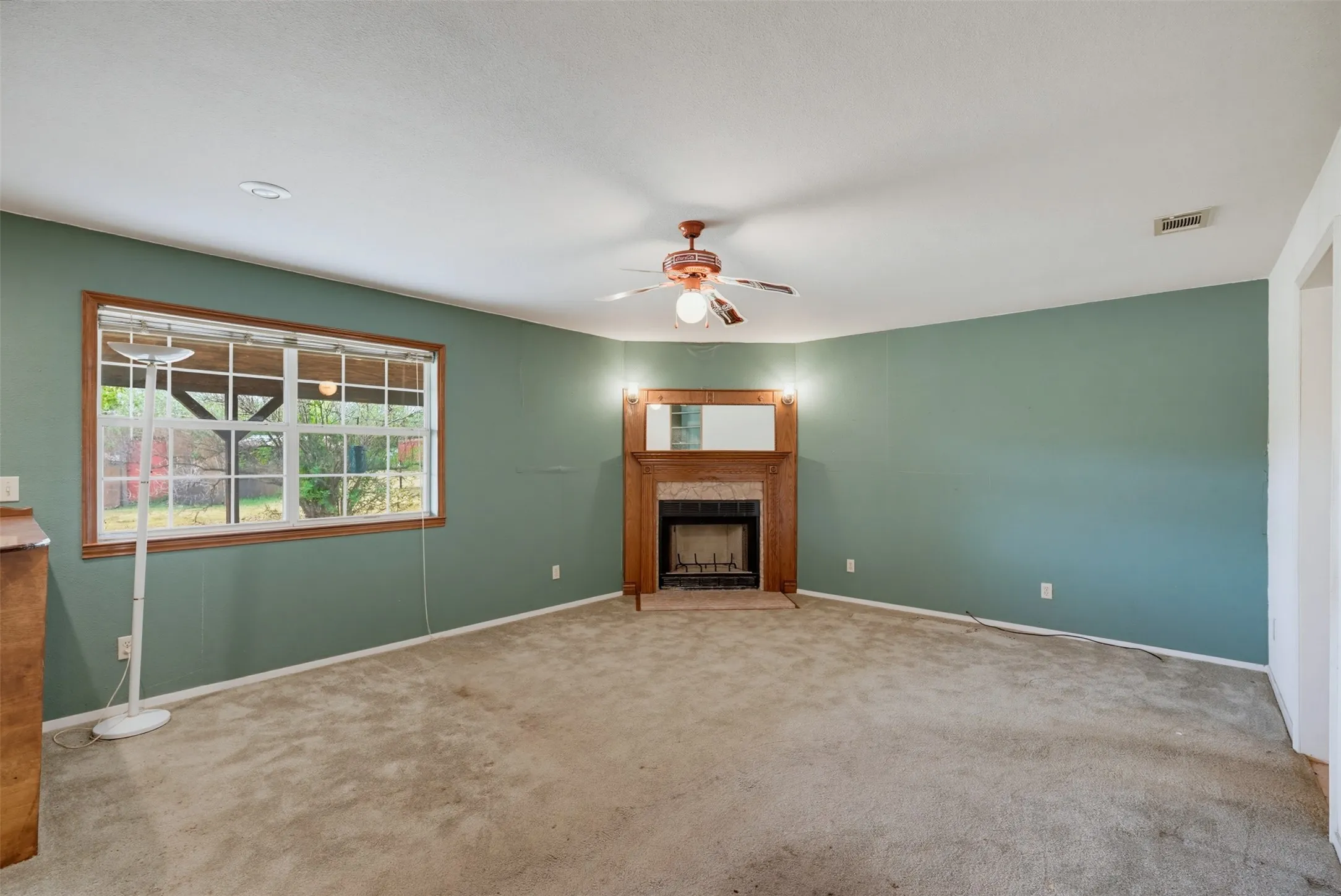 Single Family Residence For Sale in Johnson County , 545 County Road 1110a, Cleburne, Texas 76031, 3 Bedroom, 2 Bathroom, Garage spaces, 1,700 Sqft, built in 1998, mls#21380071, Real Estate Agent in Cleburne, Homes For Sale in Johnson county, Homes For Sale in Cleburne, Realtor in Cleburne Texas, Real Estate Brokerage Independent Realty Texas, Luminita Cordes Realtor