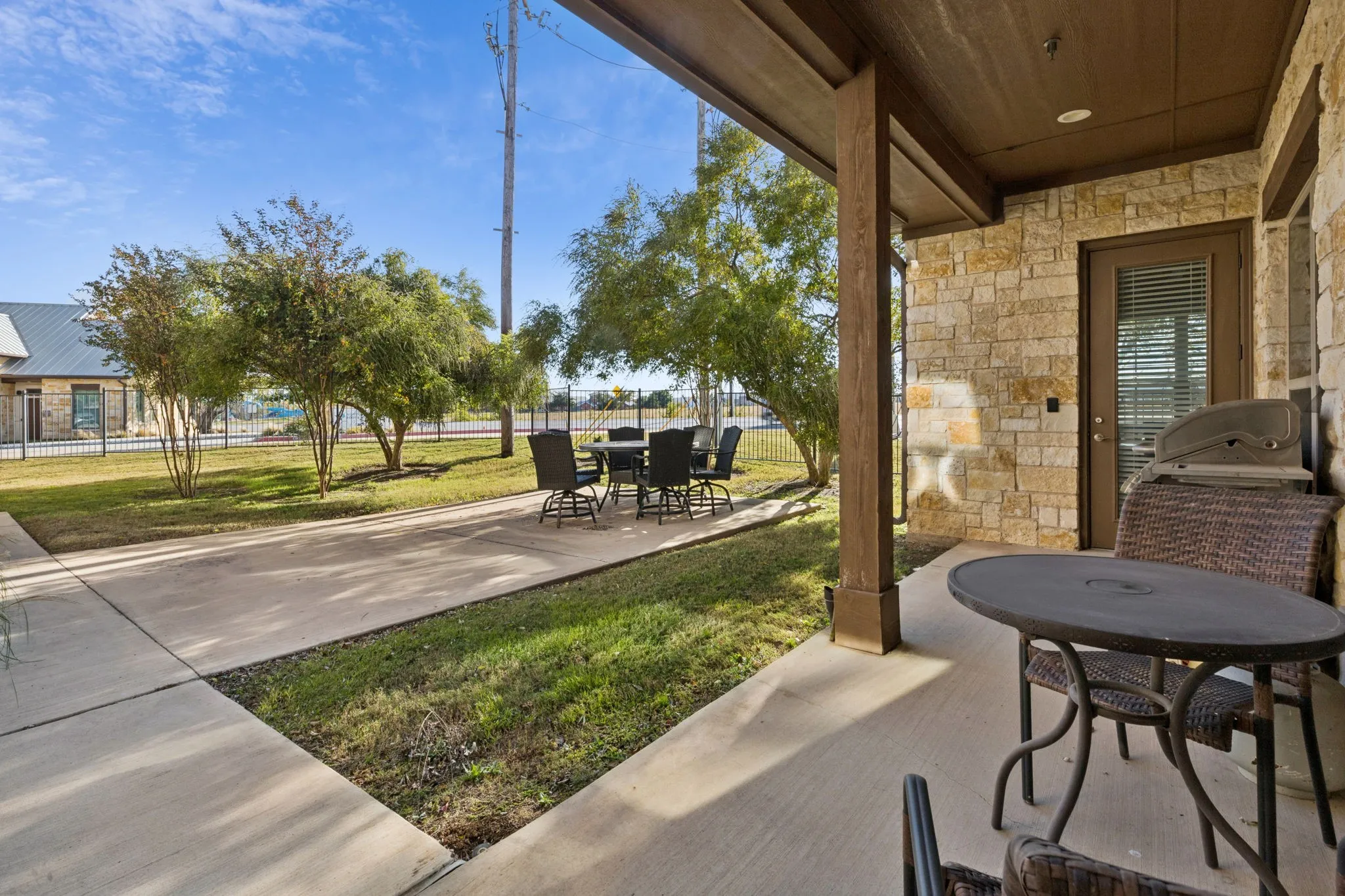 Outdoor area for breaks