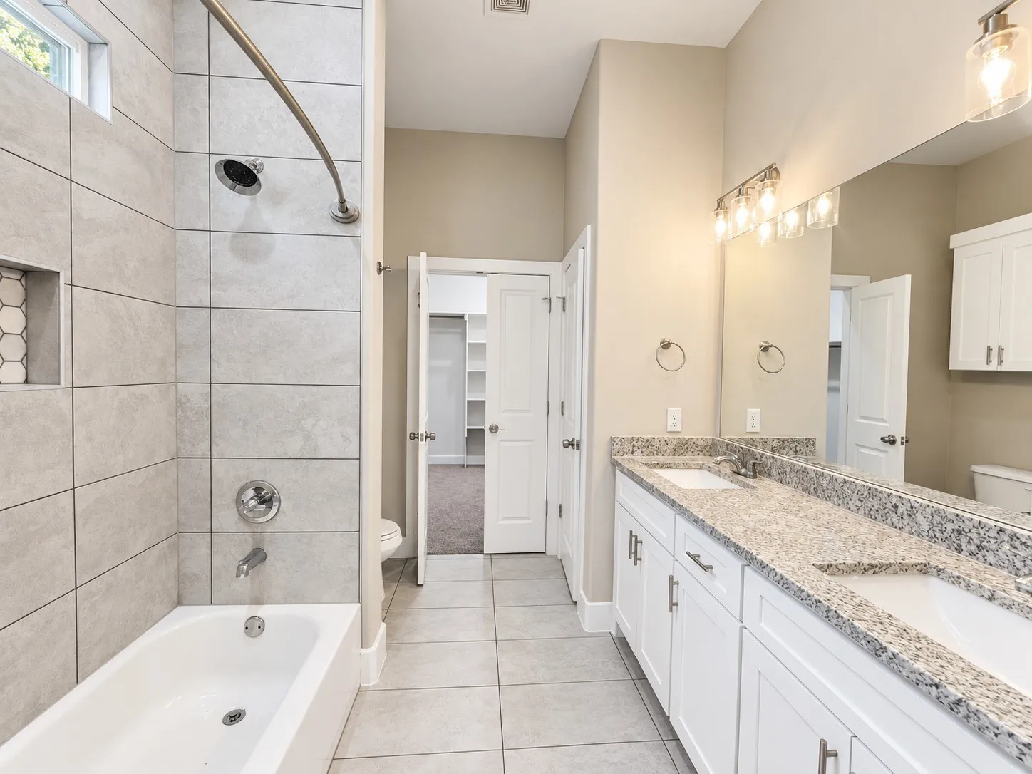 Single Family Residence For Rent in Dallas County , 4520 Garrison Avenue, Dallas, Texas 75216, 4 Bedroom, 2 Bathroom, 2 Garage spaces, 1,688 Sqft, built in 2021, mls#21380074, Real Estate Agent in Dallas, Homes For Rent in Dallas county, Homes For Rent in Dallas, Realtor in Dallas Texas, Real Estate Brokerage Independent Realty Texas, Luminita Cordes Realtor