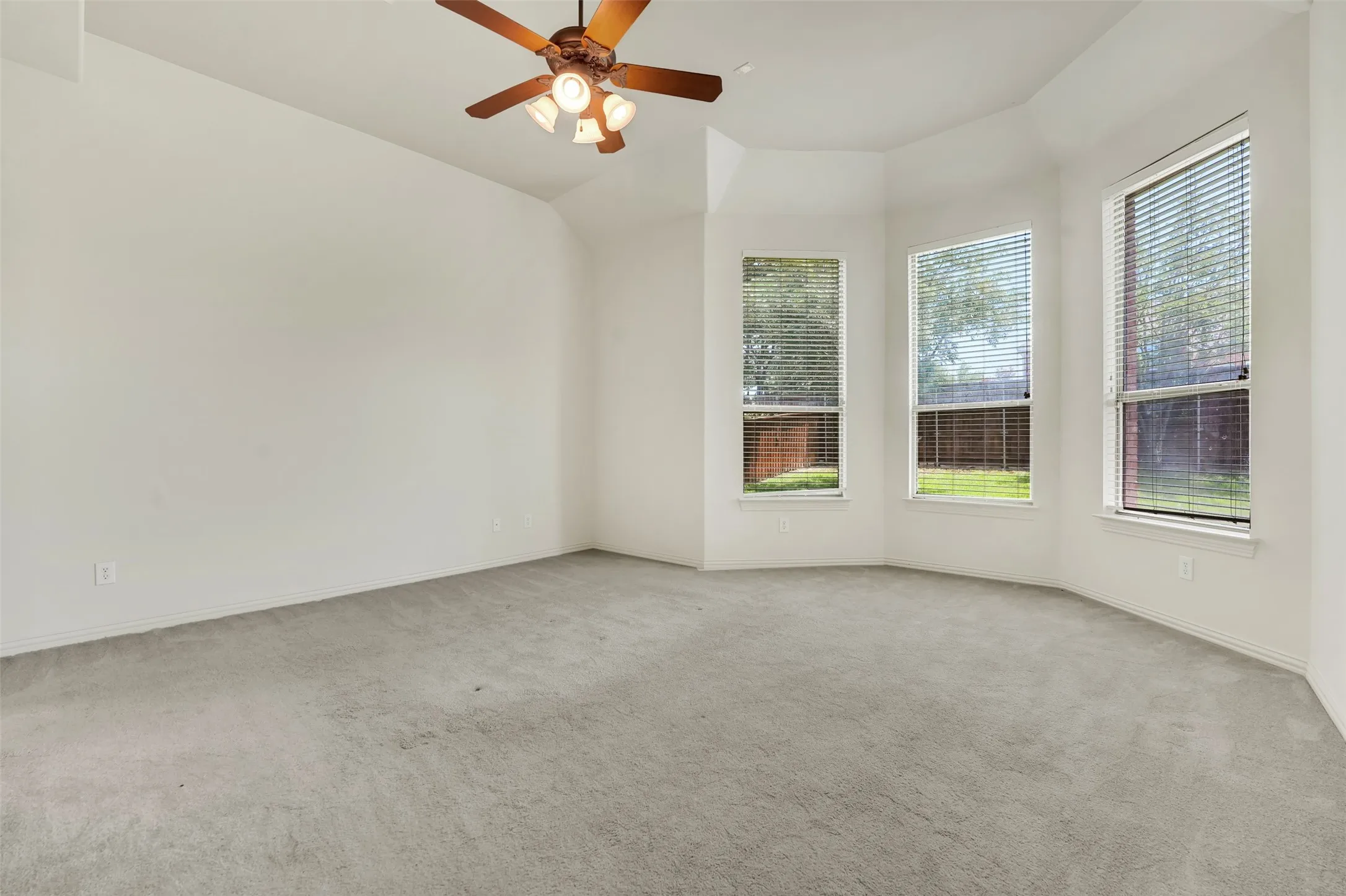 Single Family Residence For Sale in Collin County , 1910 Saint Johns Avenue, Allen, Texas 75002, 4 Bedroom, 4 Bathroom, 3 Garage spaces, 3,716 Sqft, built in 2005, mls#21380081, Real Estate Agent in Allen, Homes For Sale in Collin county, Homes For Sale in Allen, Realtor in Allen Texas, Real Estate Brokerage Independent Realty Texas, Luminita Cordes Realtor