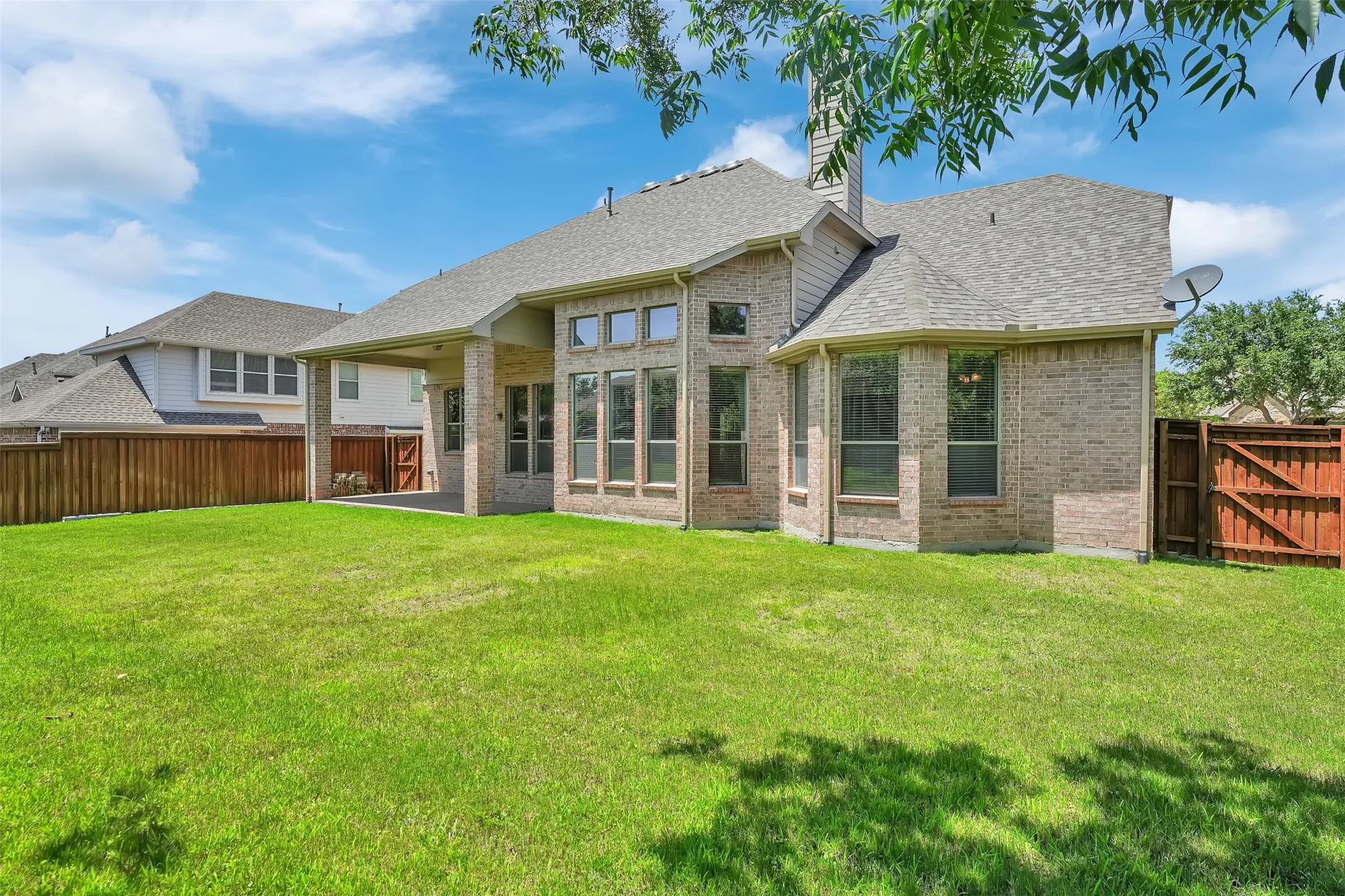 Single Family Residence For Sale in Collin County , 1910 Saint Johns Avenue, Allen, Texas 75002, 4 Bedroom, 4 Bathroom, 3 Garage spaces, 3,716 Sqft, built in 2005, mls#21380081, Real Estate Agent in Allen, Homes For Sale in Collin county, Homes For Sale in Allen, Realtor in Allen Texas, Real Estate Brokerage Independent Realty Texas, Luminita Cordes Realtor