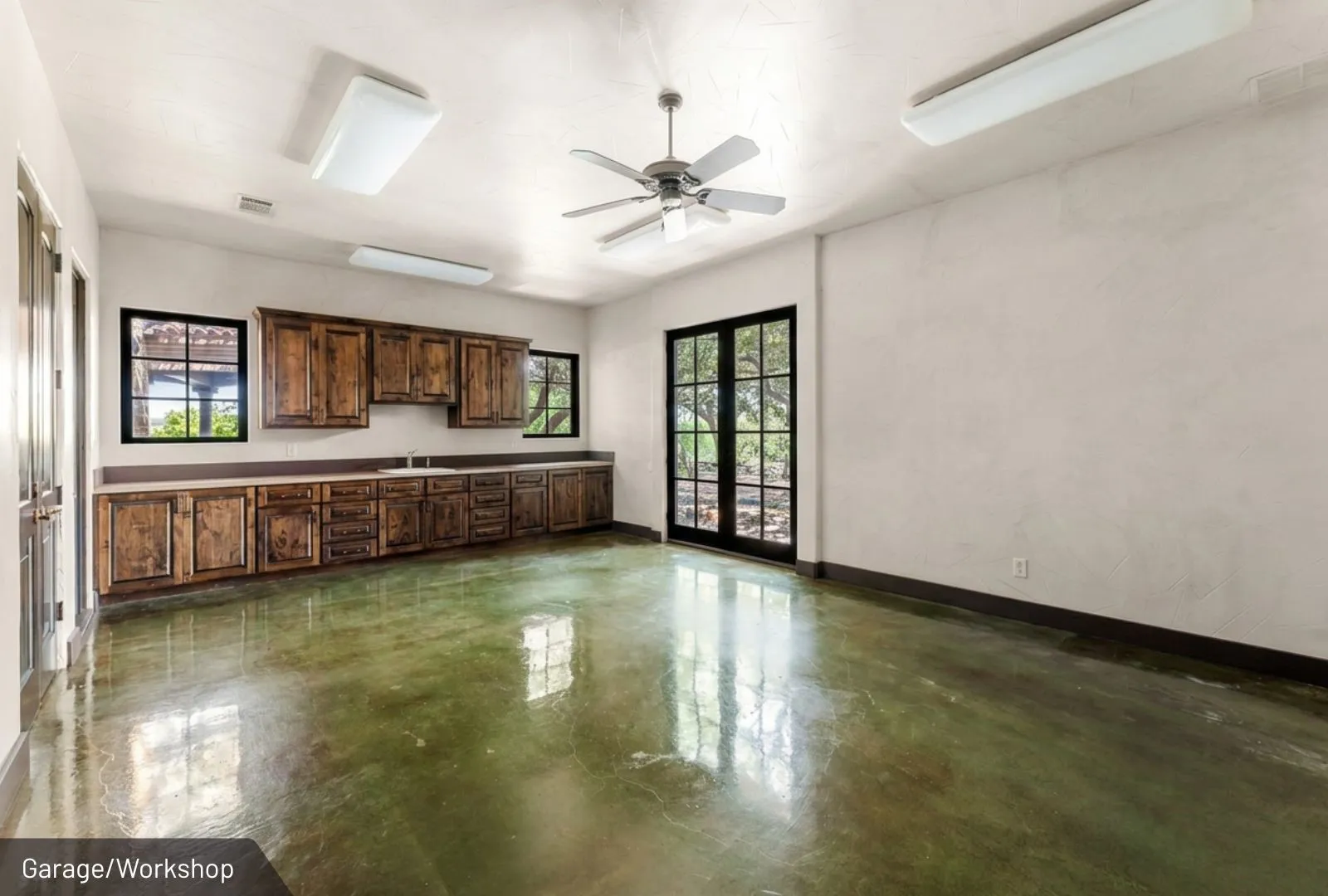 Ranch For Sale in Travis County , 3220 Fall Creek Estates Drive, Spicewood, Texas 78669, 0, 0, Garage spaces, 0 Sqft, built in 2001, mls#21380077, Real Estate Agent in Spicewood, Homes For Sale in Travis county, Homes For Sale in Spicewood, Realtor in Spicewood Texas, Real Estate Brokerage Independent Realty Texas, Luminita Cordes Realtor