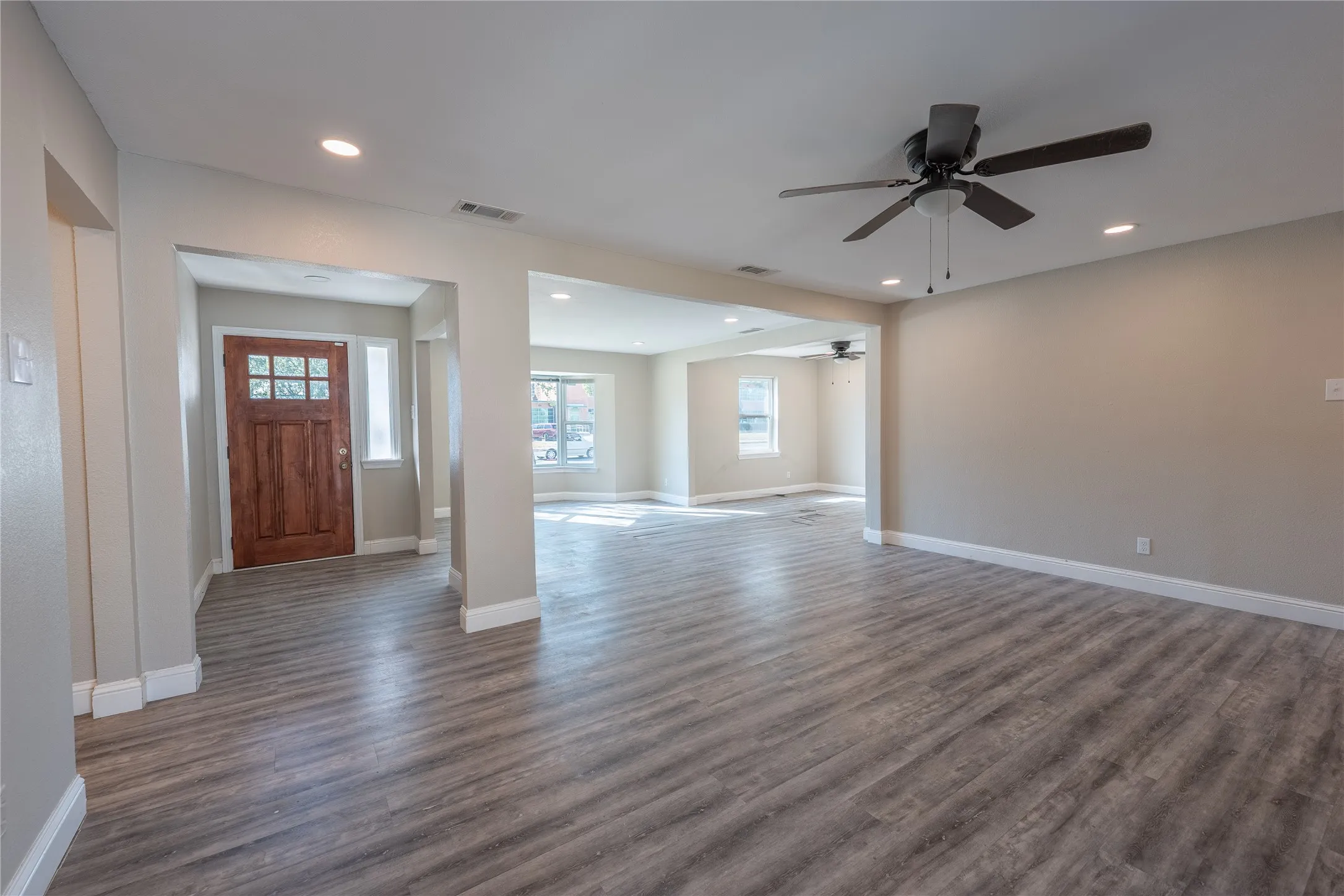 Single Family Residence For Sale in Dallas County , 11005 Ferguson Road, Dallas, Texas 75228, 3 Bedroom, 2 Bathroom, 2 Garage spaces, 1,933 Sqft, built in 1961, mls#21378963, Real Estate Agent in Dallas, Homes For Sale in Dallas county, Homes For Sale in Dallas, Realtor in Dallas Texas, Real Estate Brokerage Independent Realty Texas, Luminita Cordes Realtor