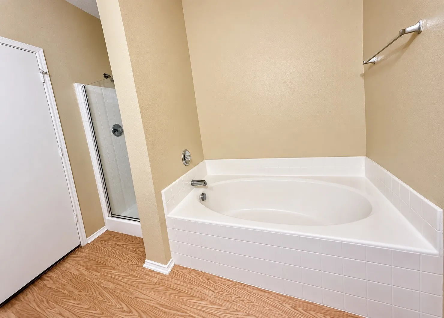 Single Family Residence For Sale in Dallas County , 148 Spelt Lane, Dallas, Texas 75241, 3 Bedroom, 2 Bathroom, 2 Garage spaces, 1,651 Sqft, built in 2006, mls#21380085, Real Estate Agent in Dallas, Homes For Sale in Dallas county, Homes For Sale in Dallas, Realtor in Dallas Texas, Real Estate Brokerage Independent Realty Texas, Luminita Cordes Realtor