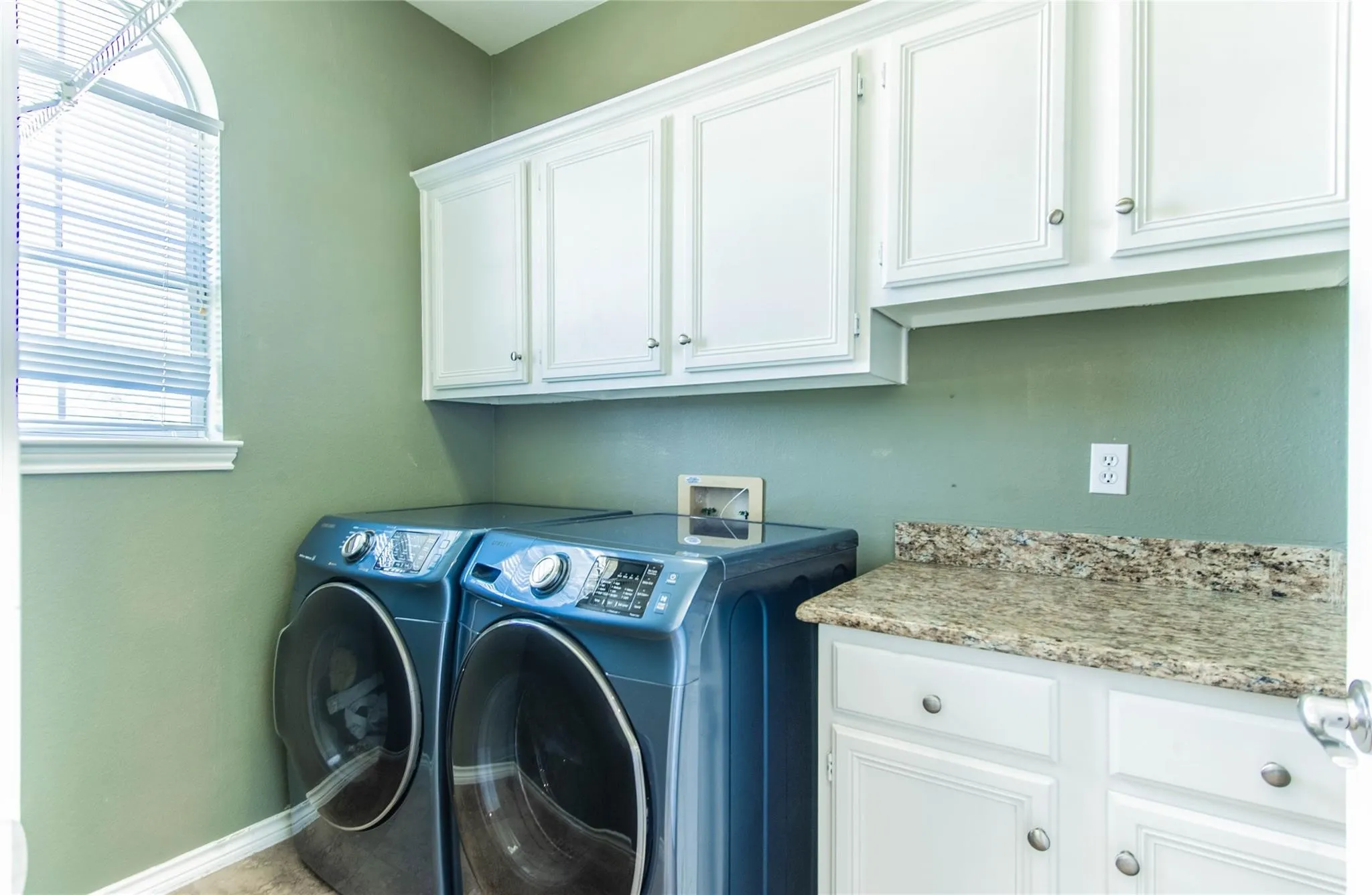 Single Family Residence For Rent in Collin County , 4129 Staten Island Drive, Plano, Texas 75024, 5 Bedroom, 4 Bathroom, 3 Garage spaces, 3,377 Sqft, built in 1992, mls#21380037, Real Estate Agent in Plano, Homes For Rent in Collin county, Homes For Rent in Plano, Realtor in Plano Texas, Real Estate Brokerage Independent Realty Texas, Luminita Cordes Realtor